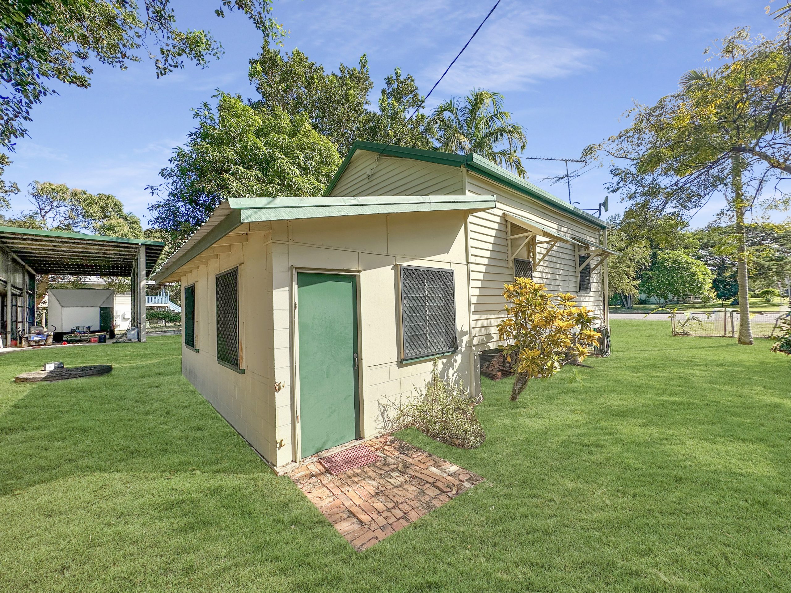 7-9 Acacia Street, FORREST BEACH, QLD 4850 AUS