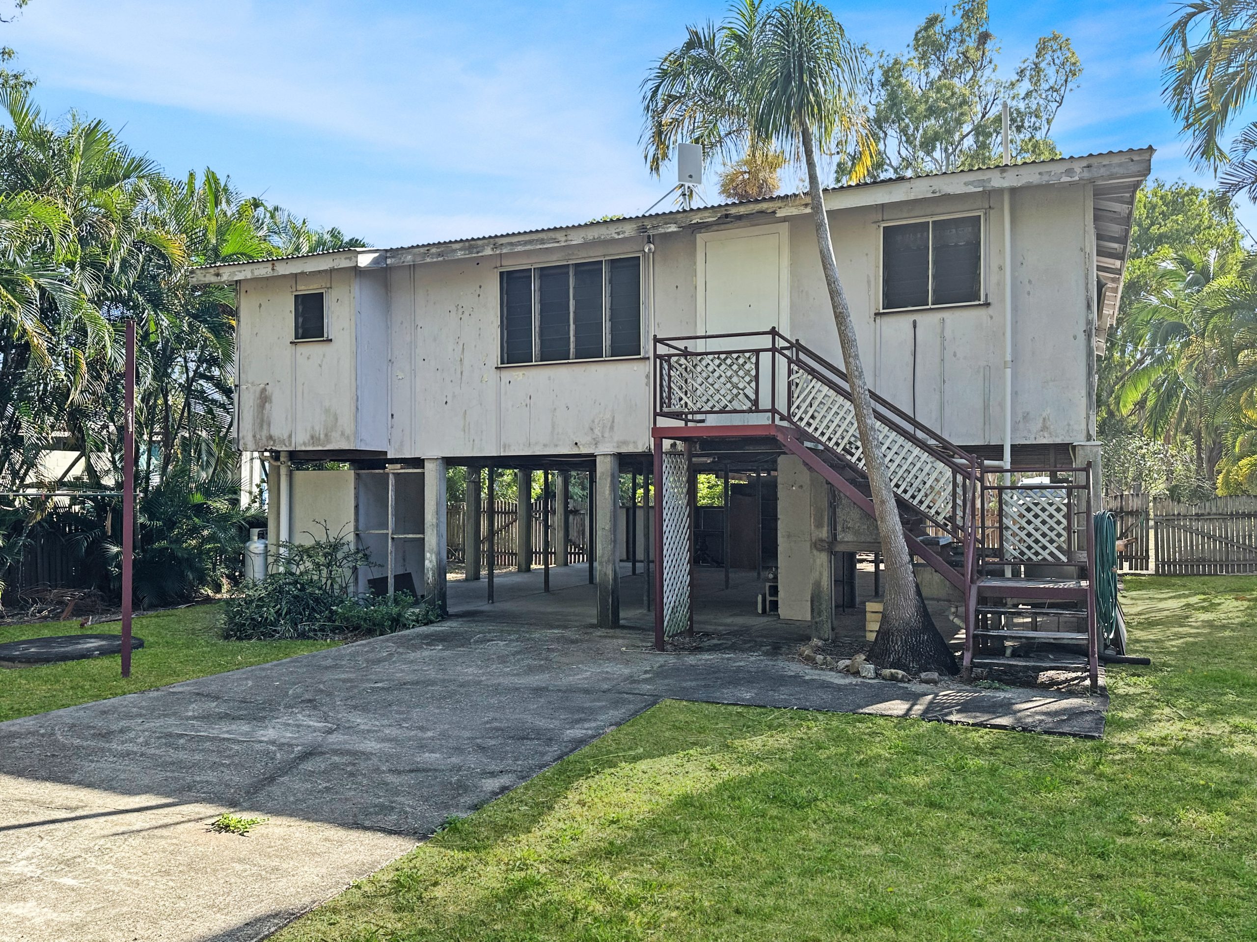 117 The Esplanade, TOOLAKEA, QLD 4818 AUS