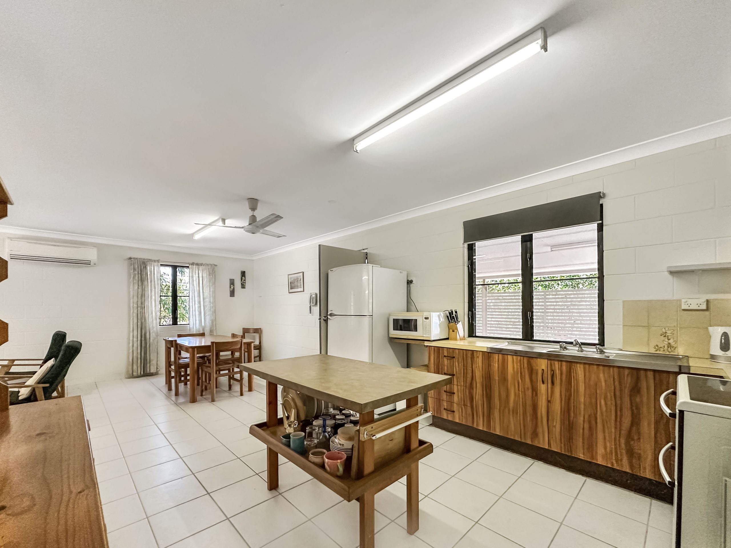 6 Madelaine Drive, BALGAL BEACH, QLD 4816 AUS