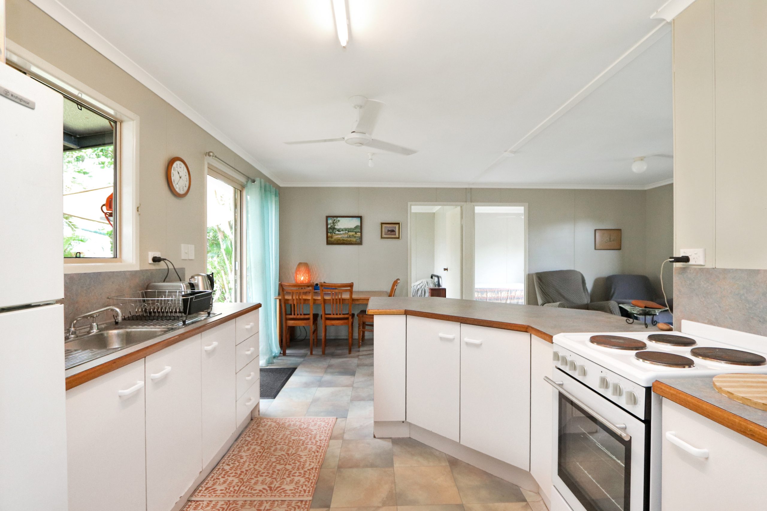 230 Balgal Beach Road, BALGAL BEACH, QLD 4816 AUS