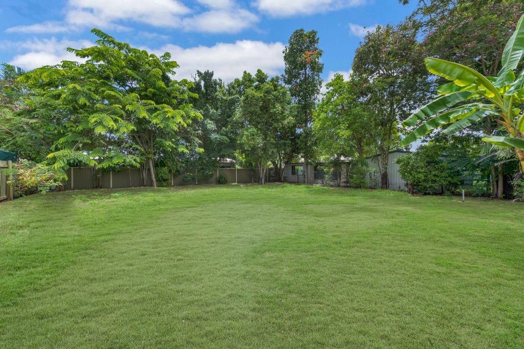 39 Bayswater Road, HYDE PARK, QLD 4812 AUS