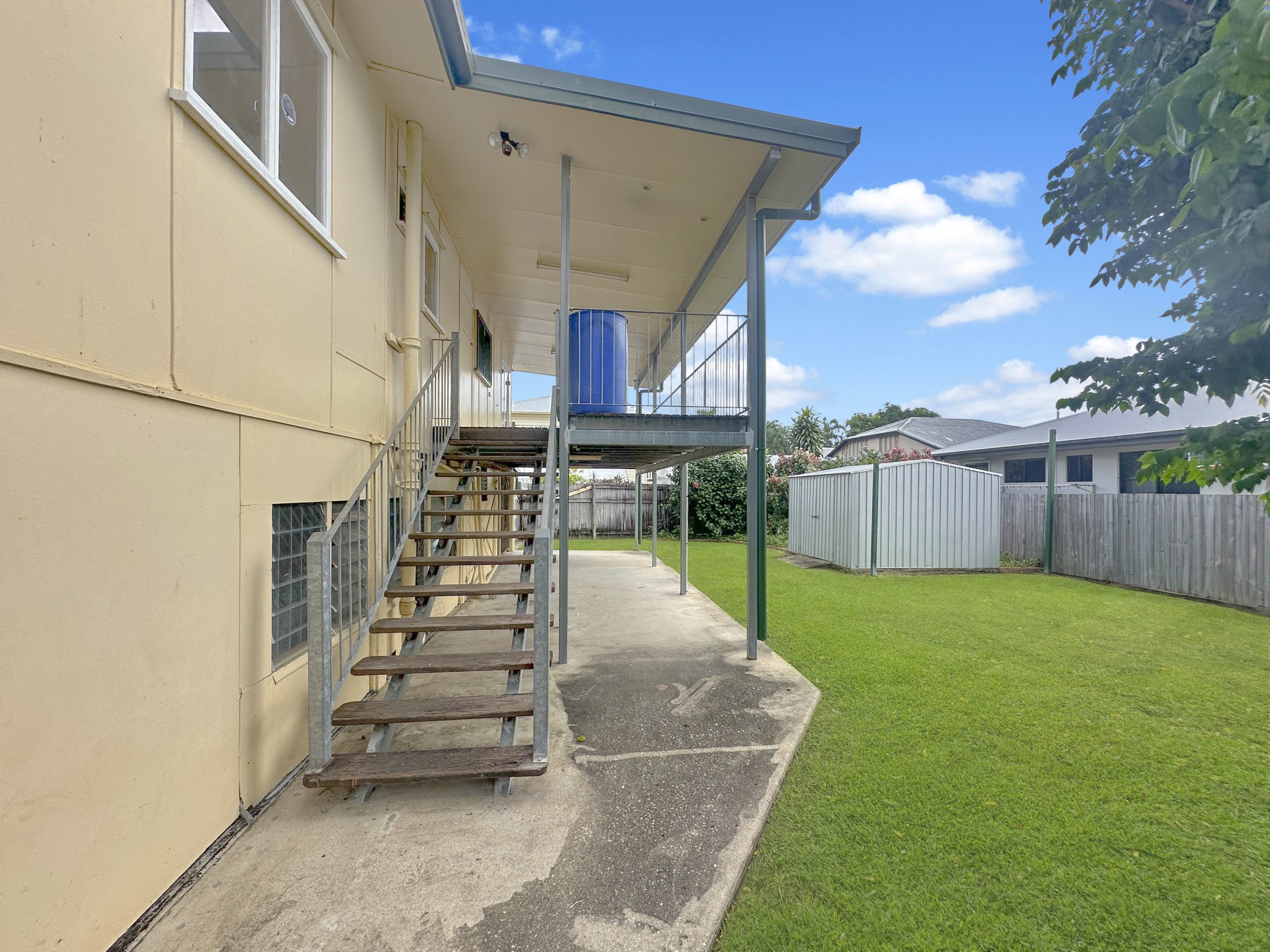 23 Gladstone Street, PIMLICO, QLD 4812 AUS