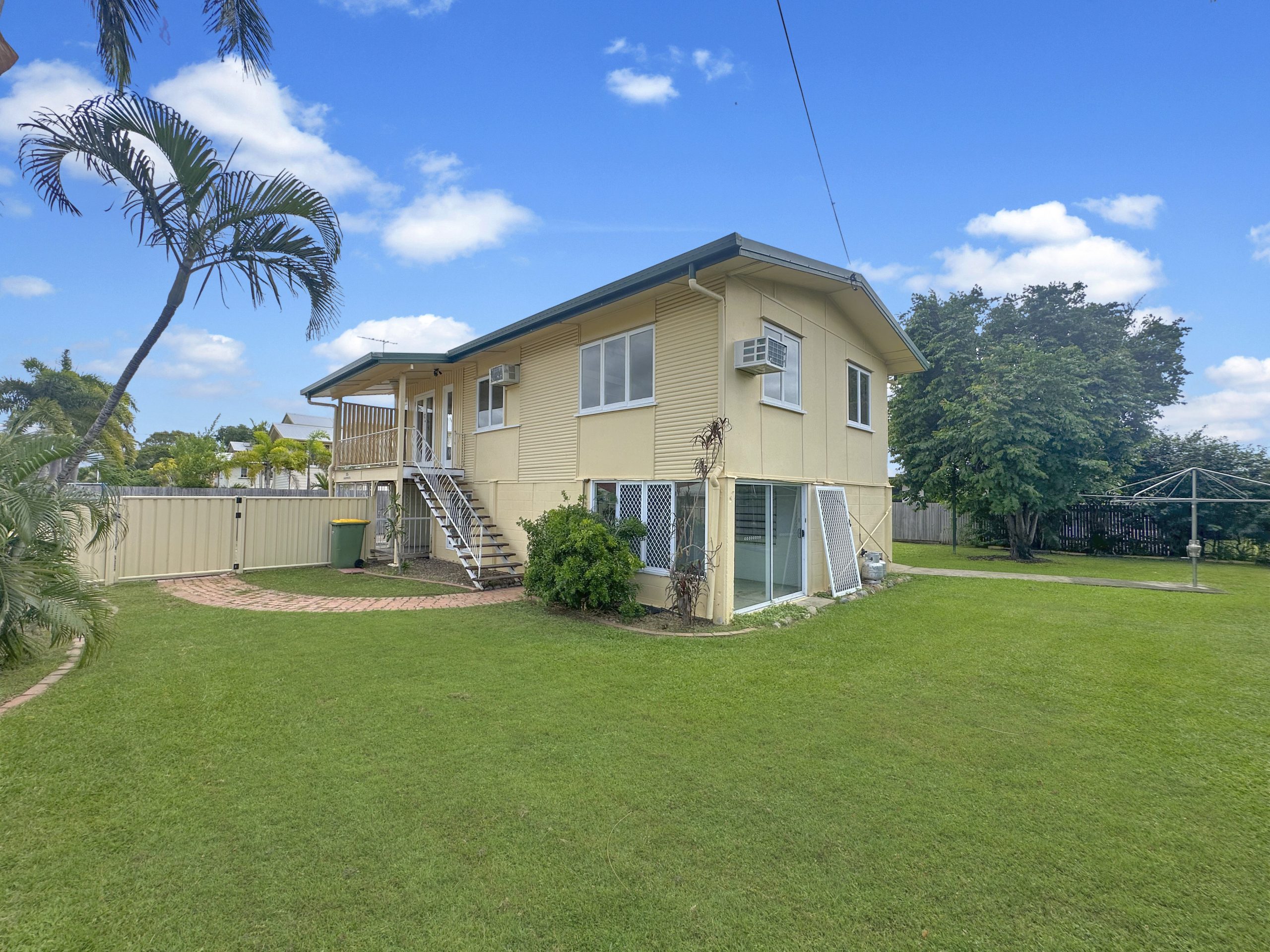 23 Gladstone Street, PIMLICO, QLD 4812 AUS