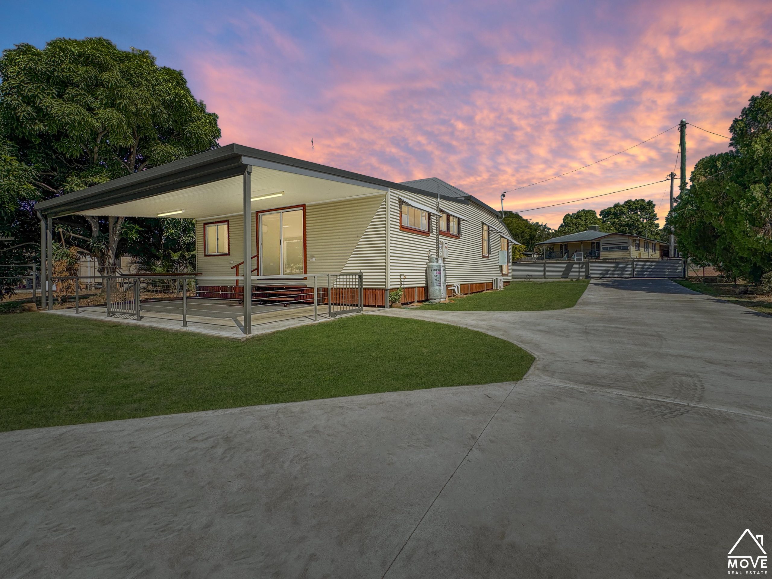 17 Vulture Street, CHARTERS TOWERS CITY, QLD 4820 AUS