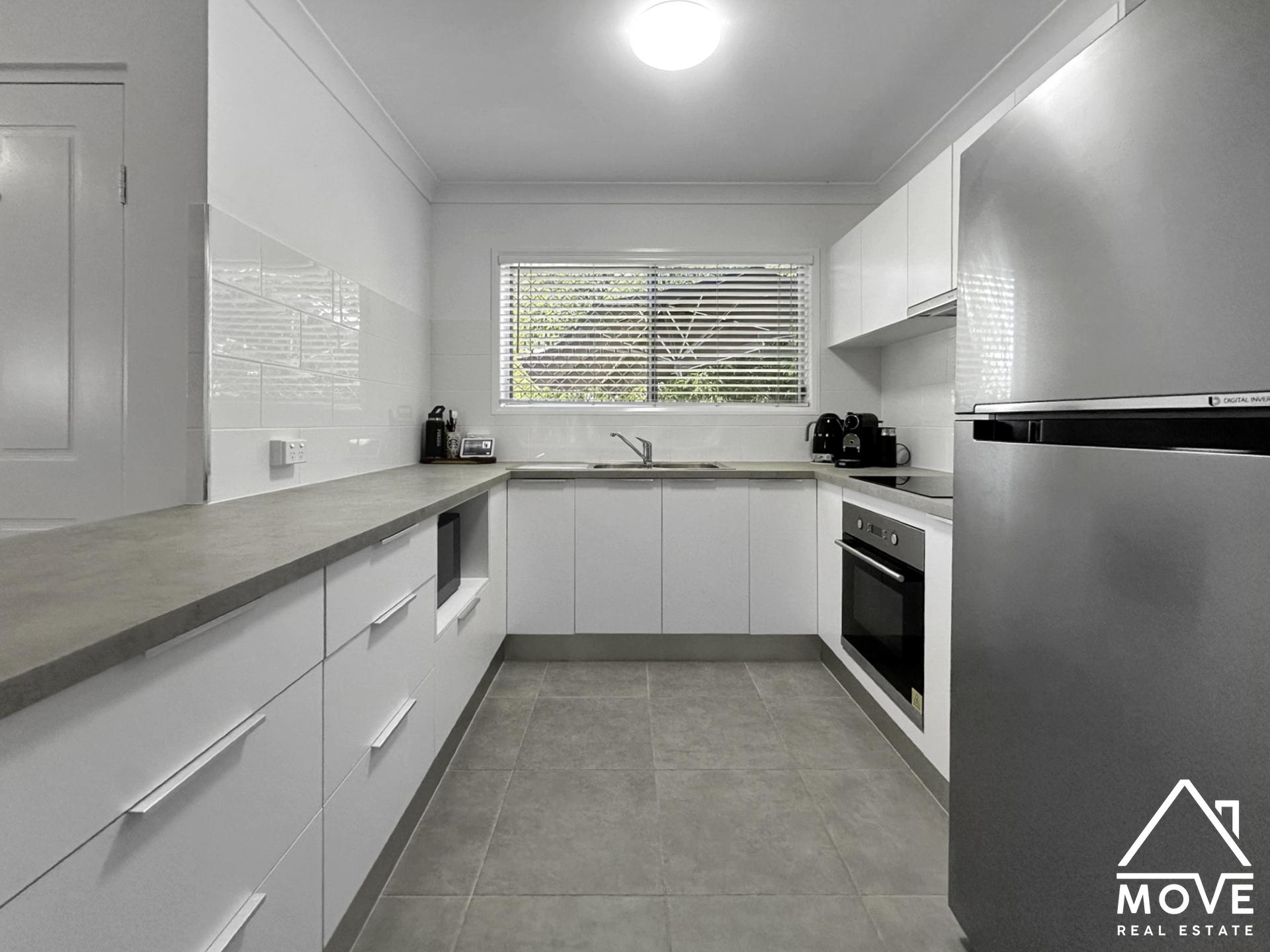 2/43 Quinn Street, ROSSLEA, QLD 4812 AUS