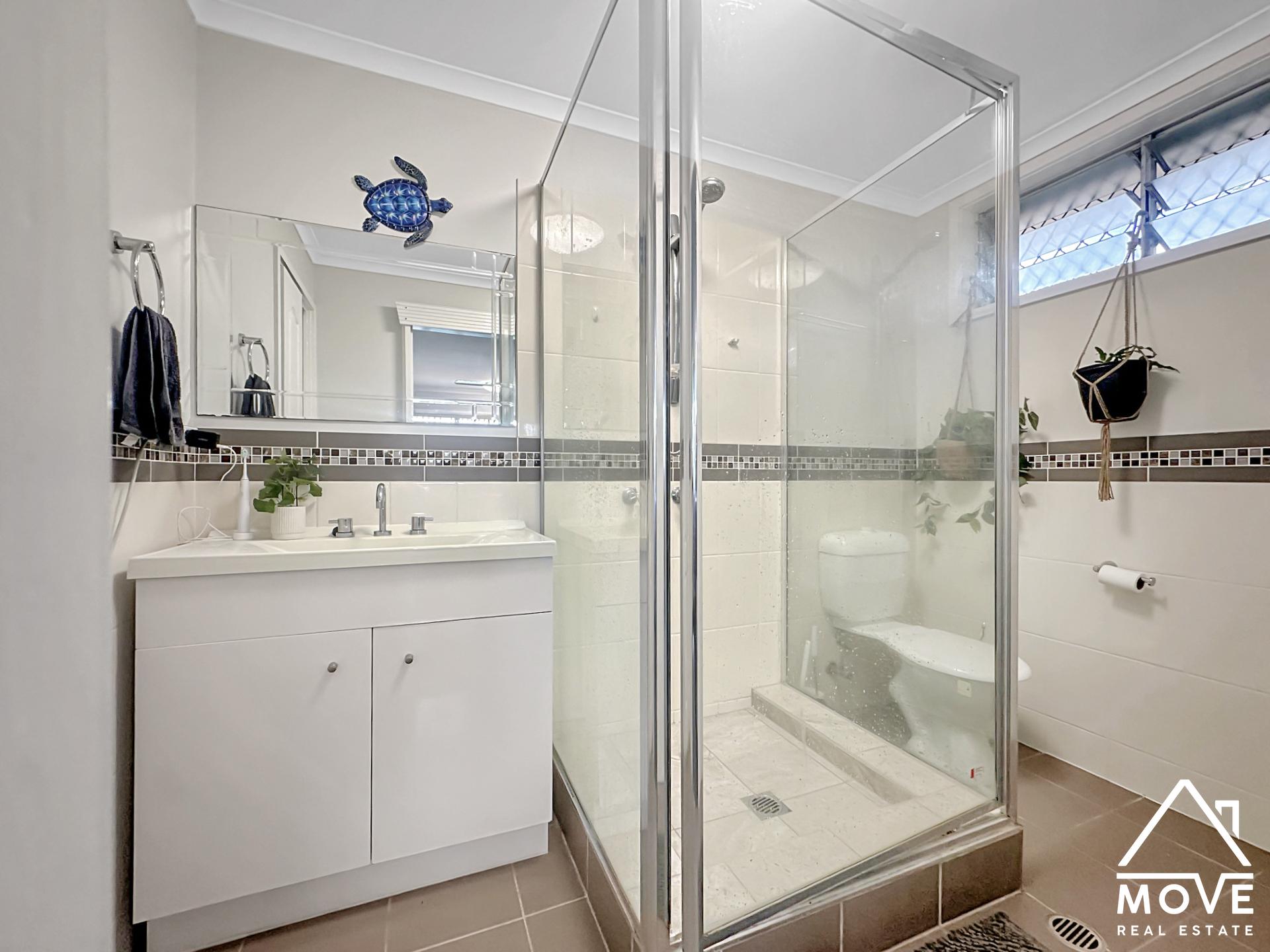 4 Mott Street, HEATLEY, QLD 4814 AUS
