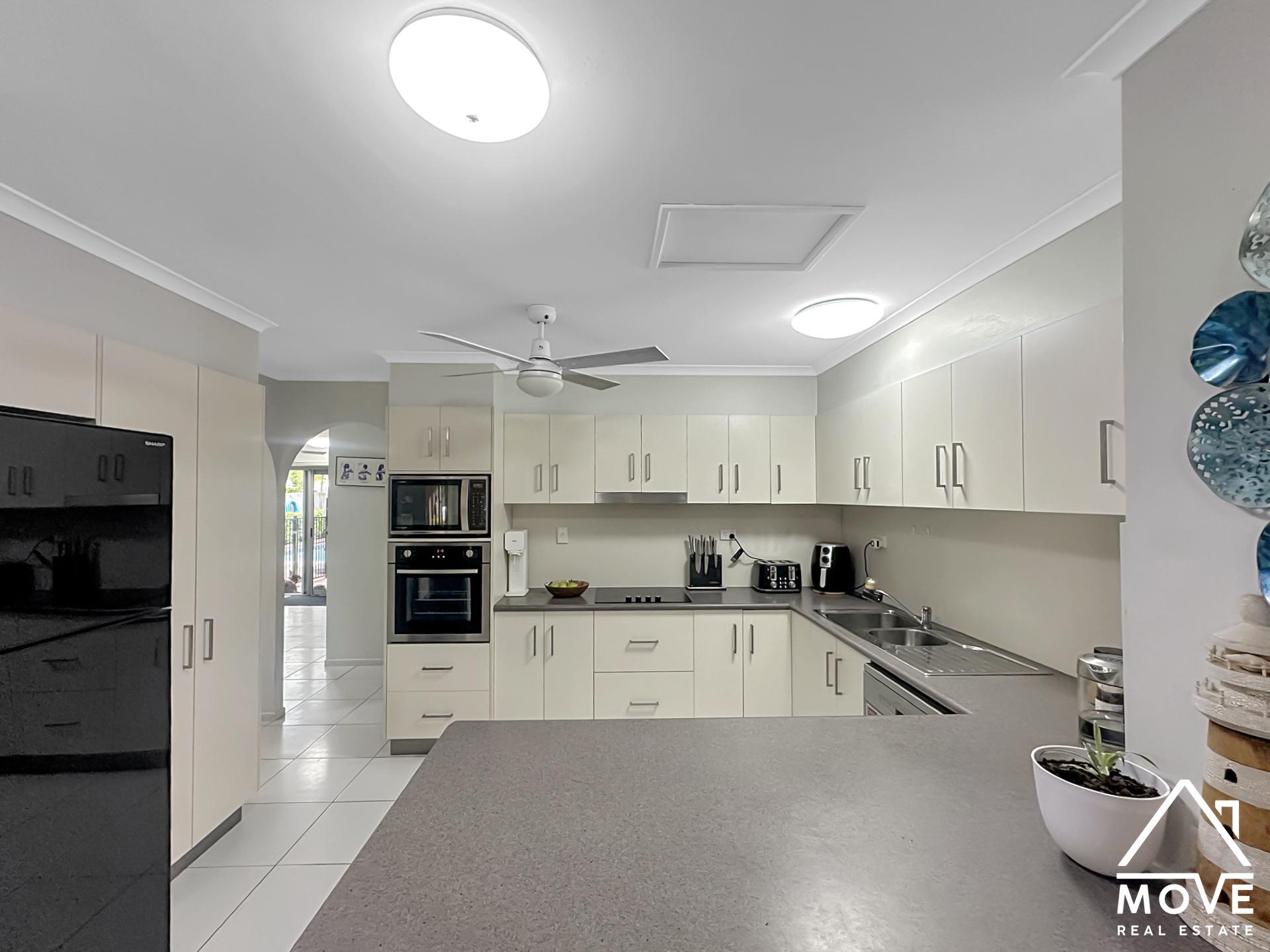 4 Mott Street, HEATLEY, QLD 4814 AUS