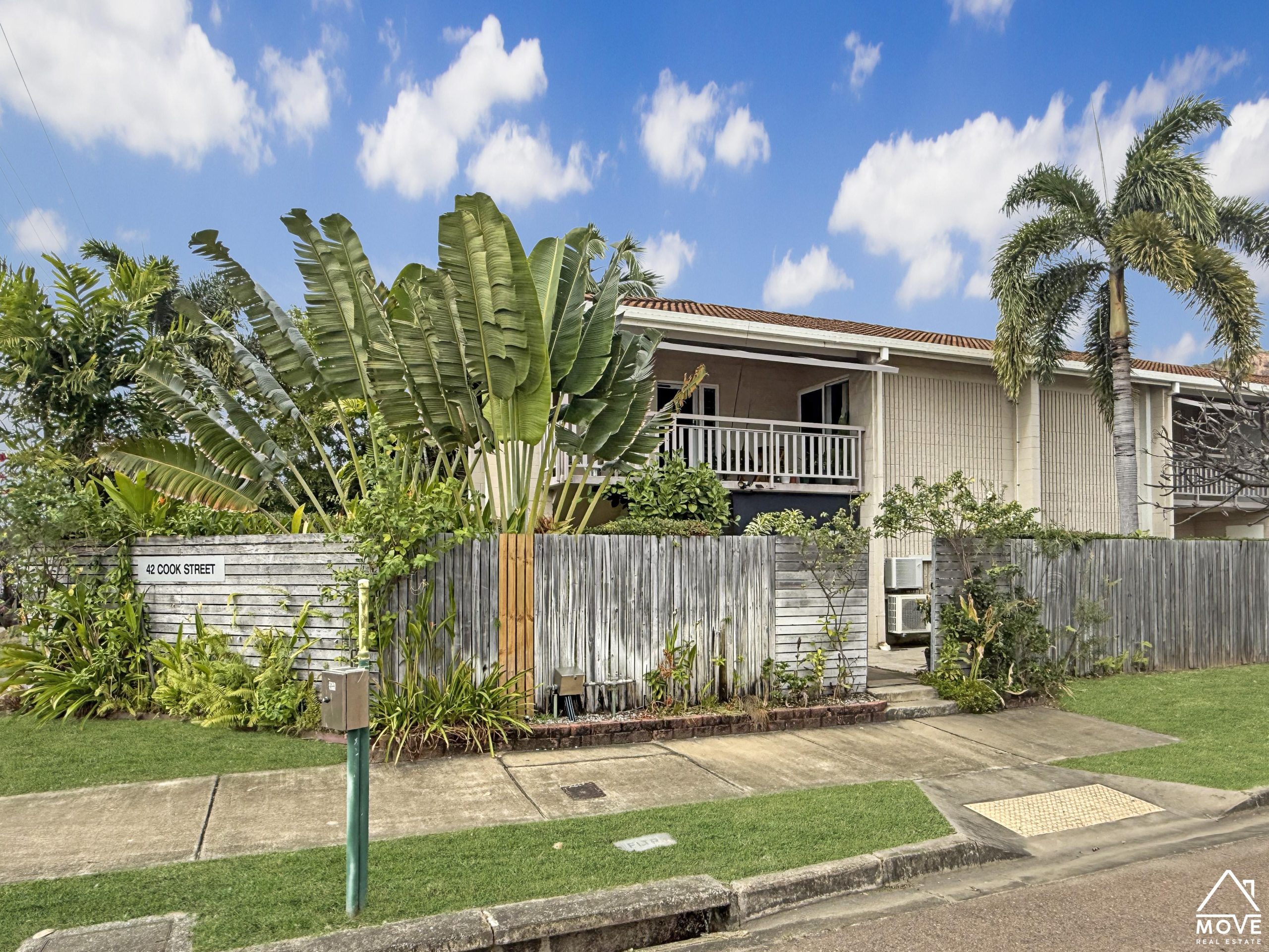 2/42 Cook Street, NORTH WARD, QLD 4810 AUS