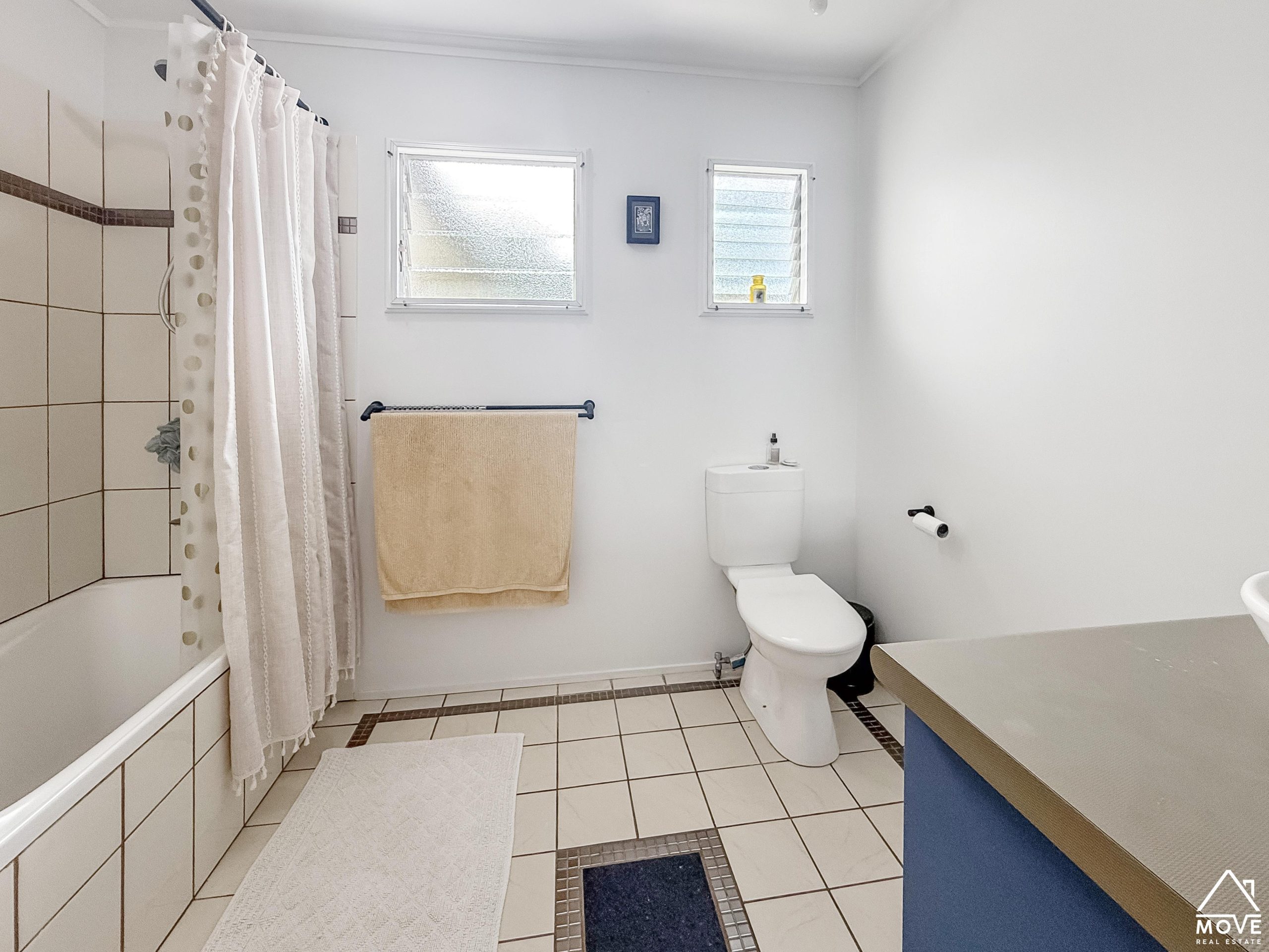 55 Peter Street, KELSO, QLD 4815 AUS
