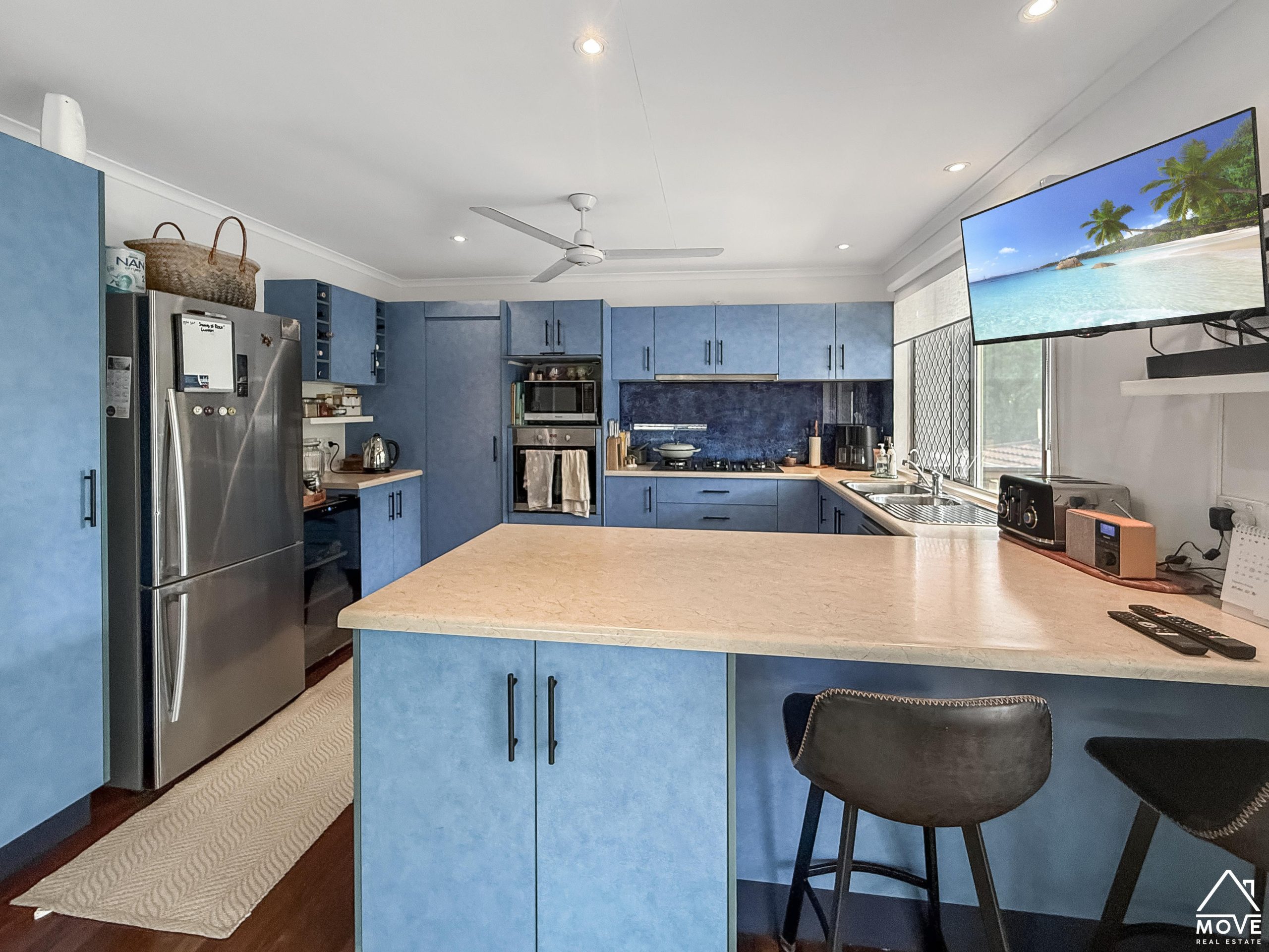 55 Peter Street, KELSO, QLD 4815 AUS