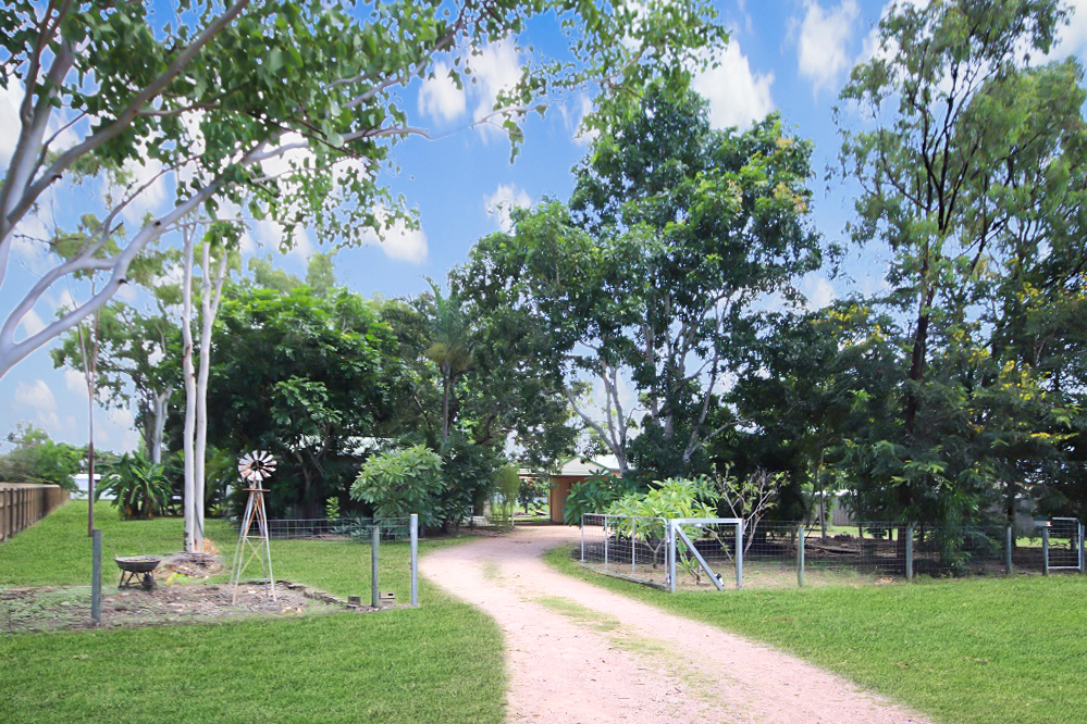 2 Caterina Court, BLACK RIVER, QLD 4818 AUS