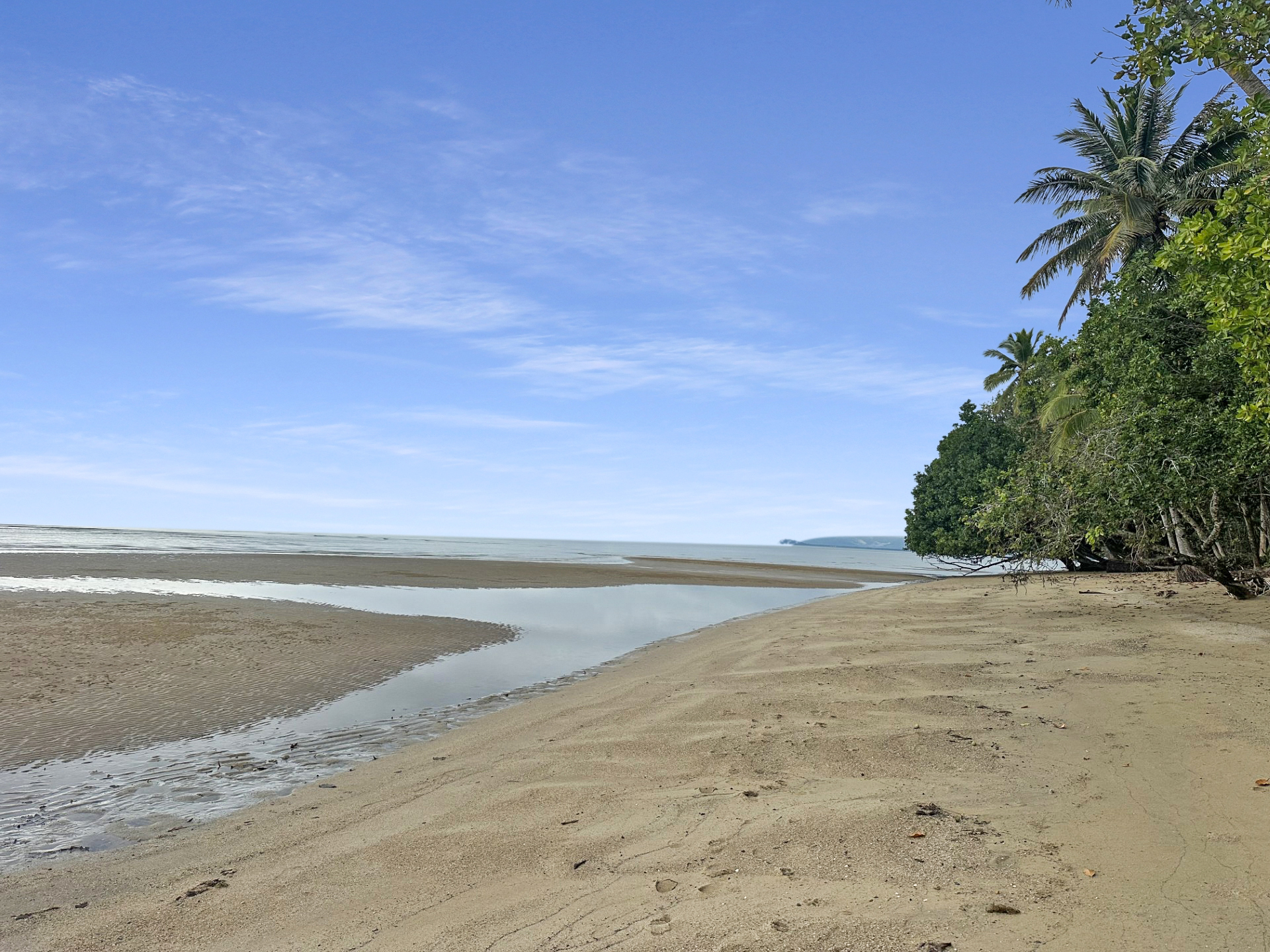 98 Marlin Drive, WONGA BEACH, QLD 4873 AUS