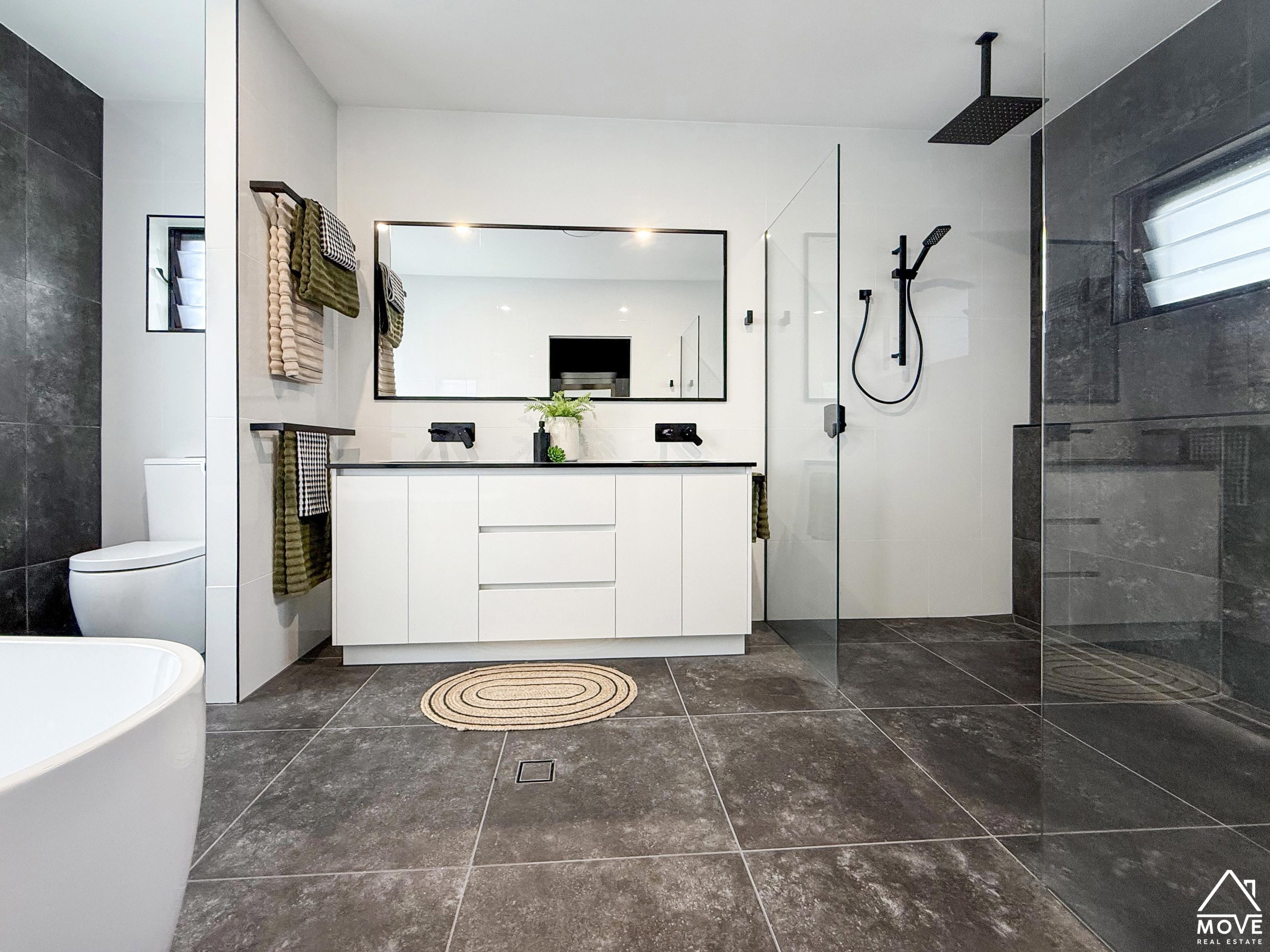 5 Innes Drive, DEERAGUN, QLD 4818 AUS