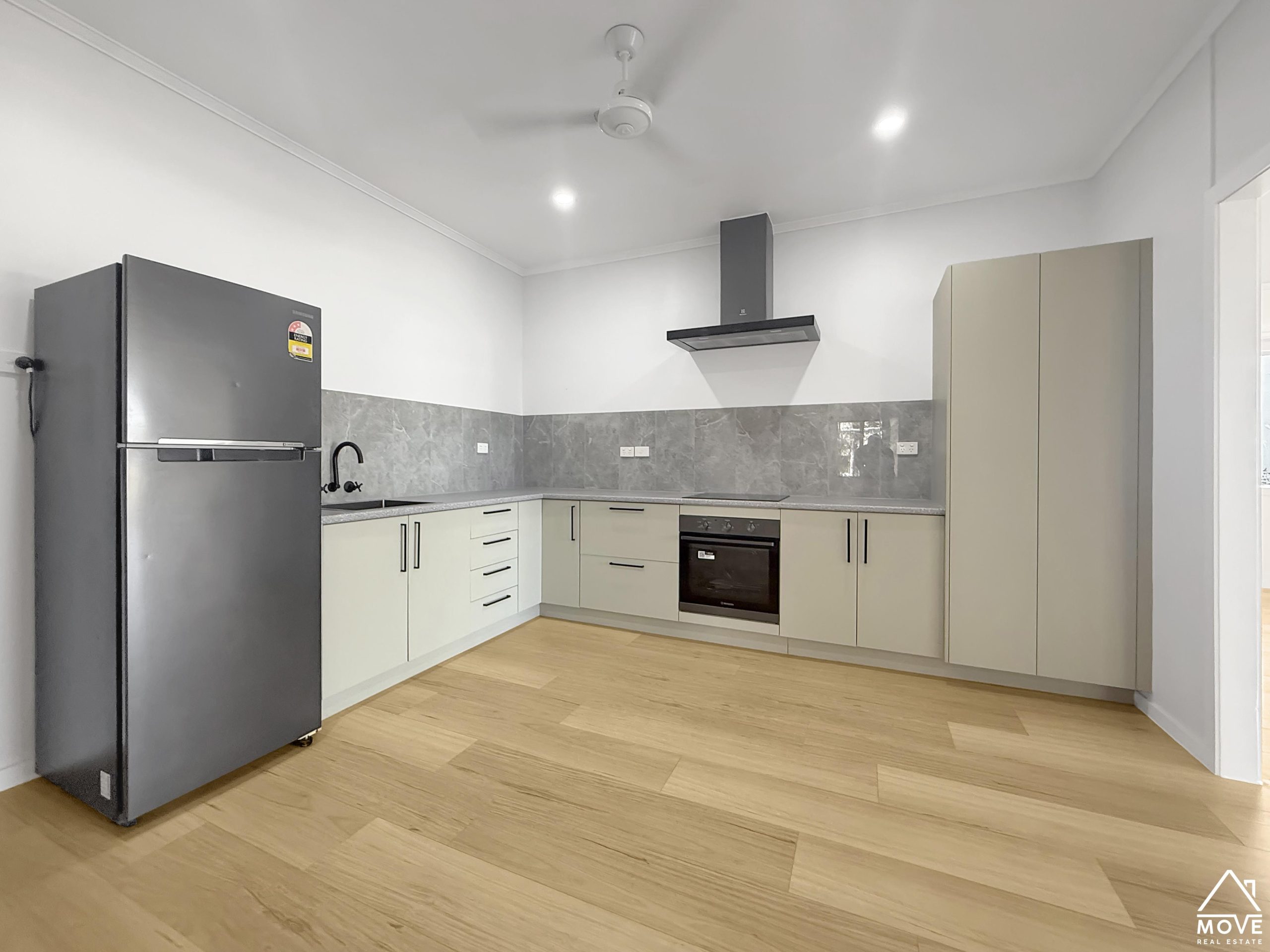 21 Mylrea Street, INGHAM, QLD 4850 AUS