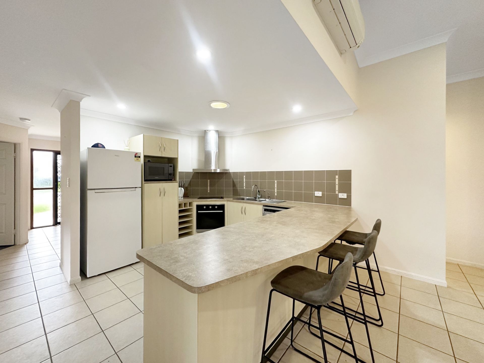 13 Bel Air Avenue, KIRWAN, QLD 4817 AUS