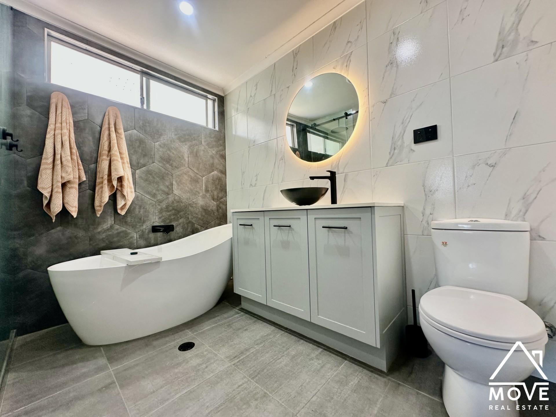 45 Coates Street, MOUNT LOUISA, QLD 4814 AUS