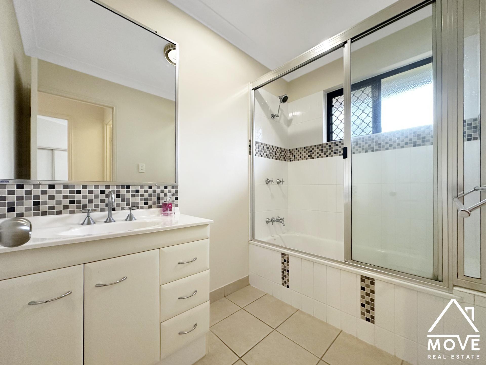 13 Bel Air Avenue, KIRWAN, QLD 4817 AUS