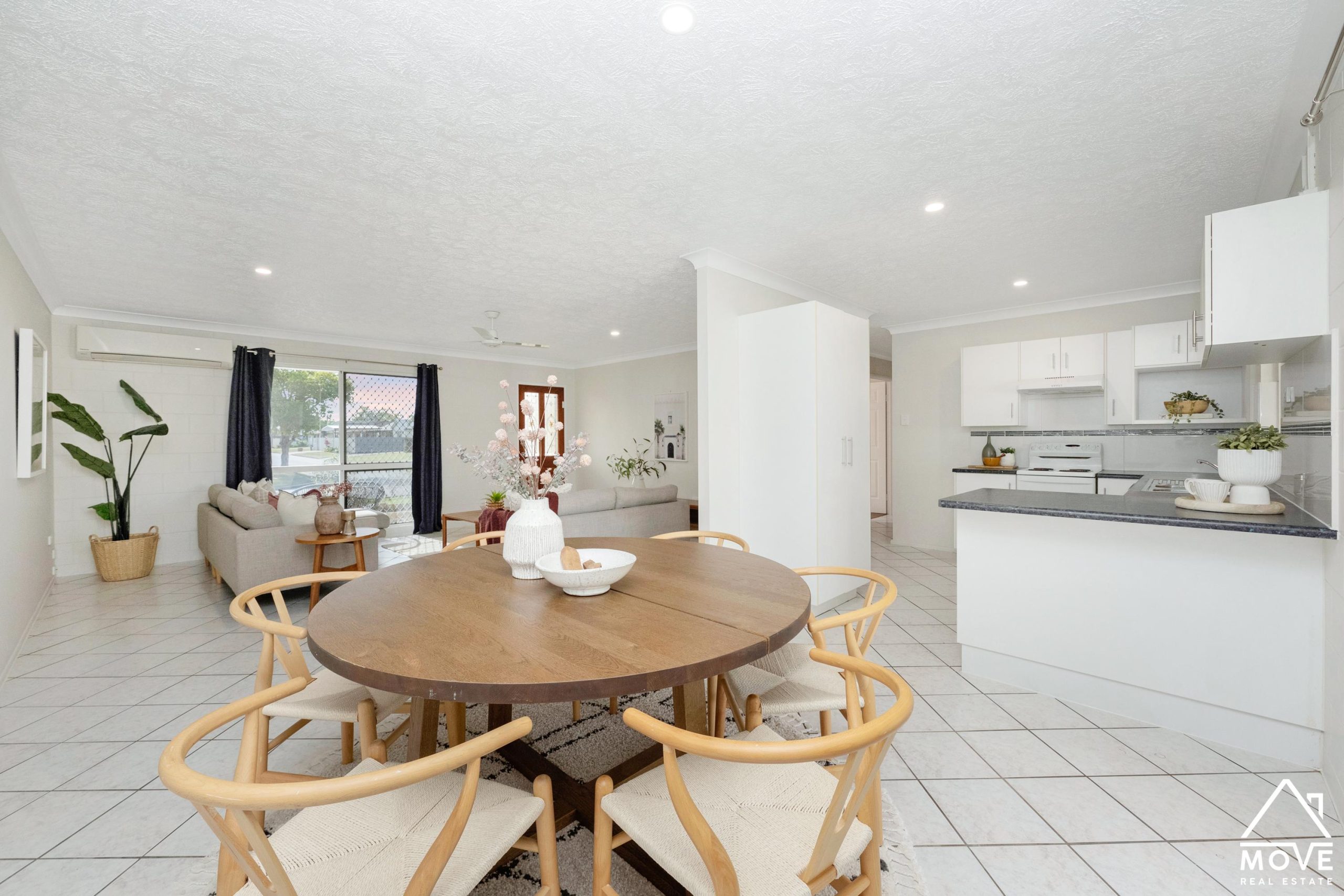 5 Saxby Crescent, MOUNT LOUISA, QLD 4814 AUS