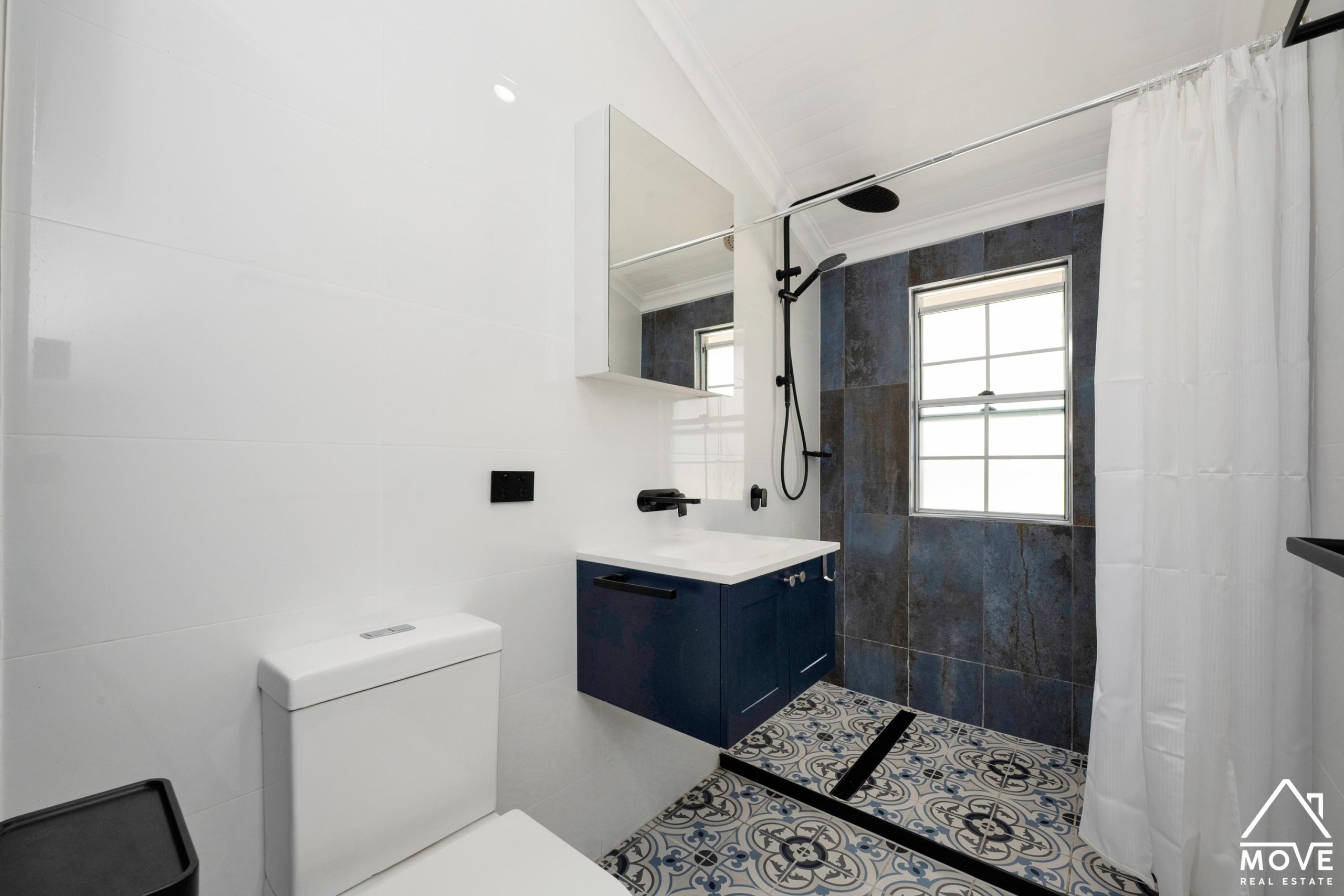 61 Roberts Street, HERMIT PARK, QLD 4812 AUS