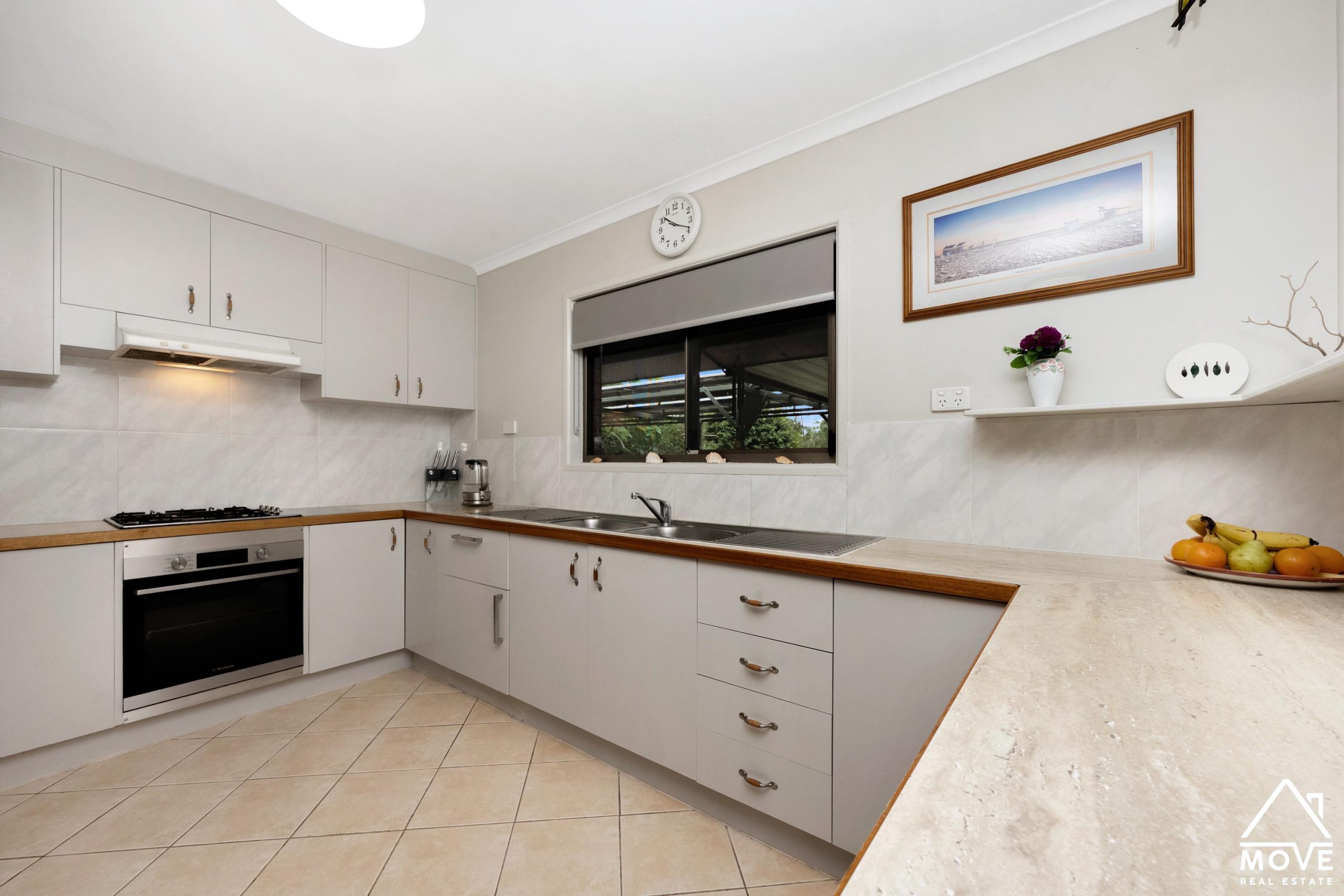4 Bernborough Court, KELSO, QLD 4815 AUS