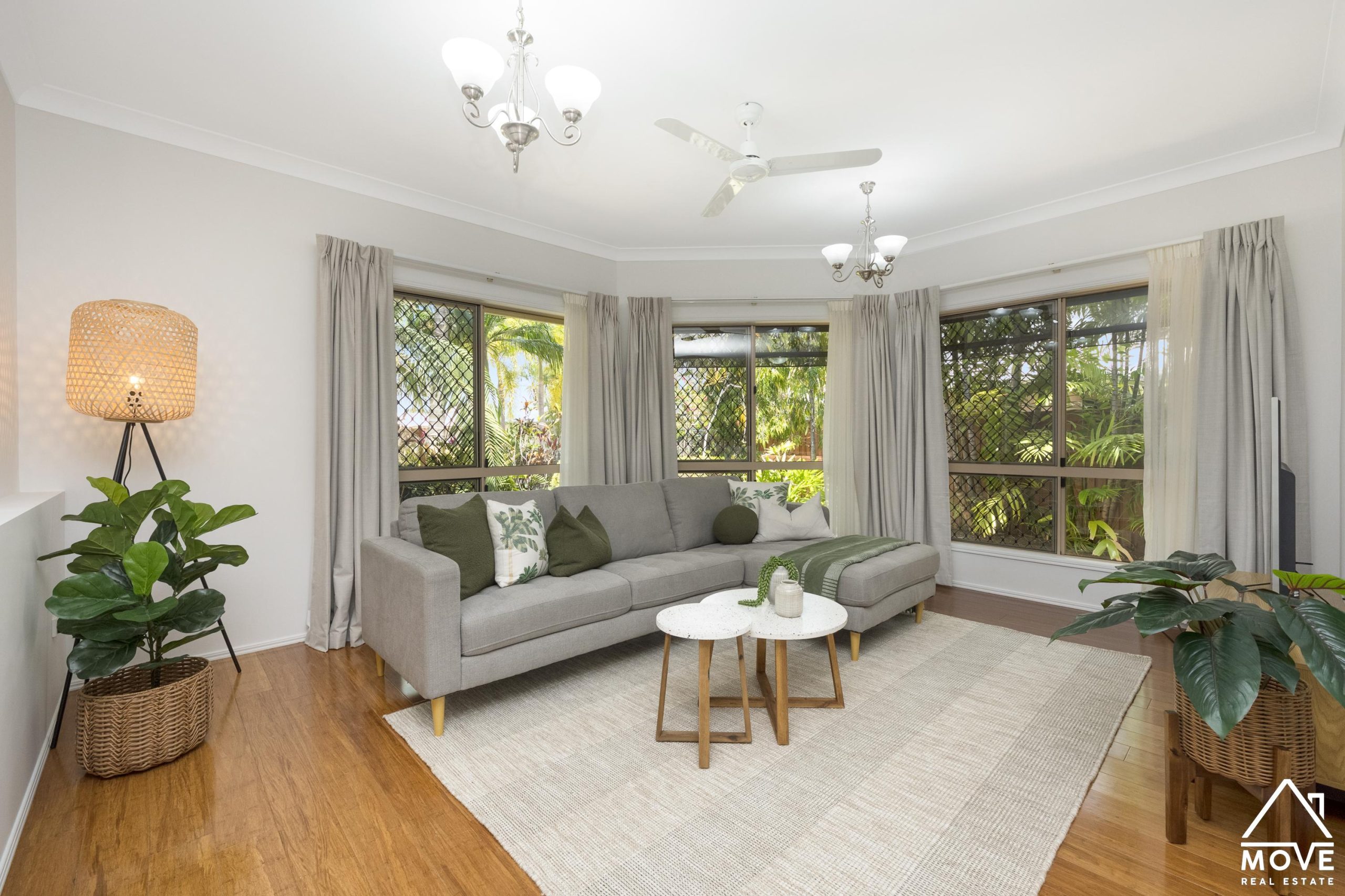 47 Bamboo Crescent, MOUNT LOUISA, QLD 4814 AUS
