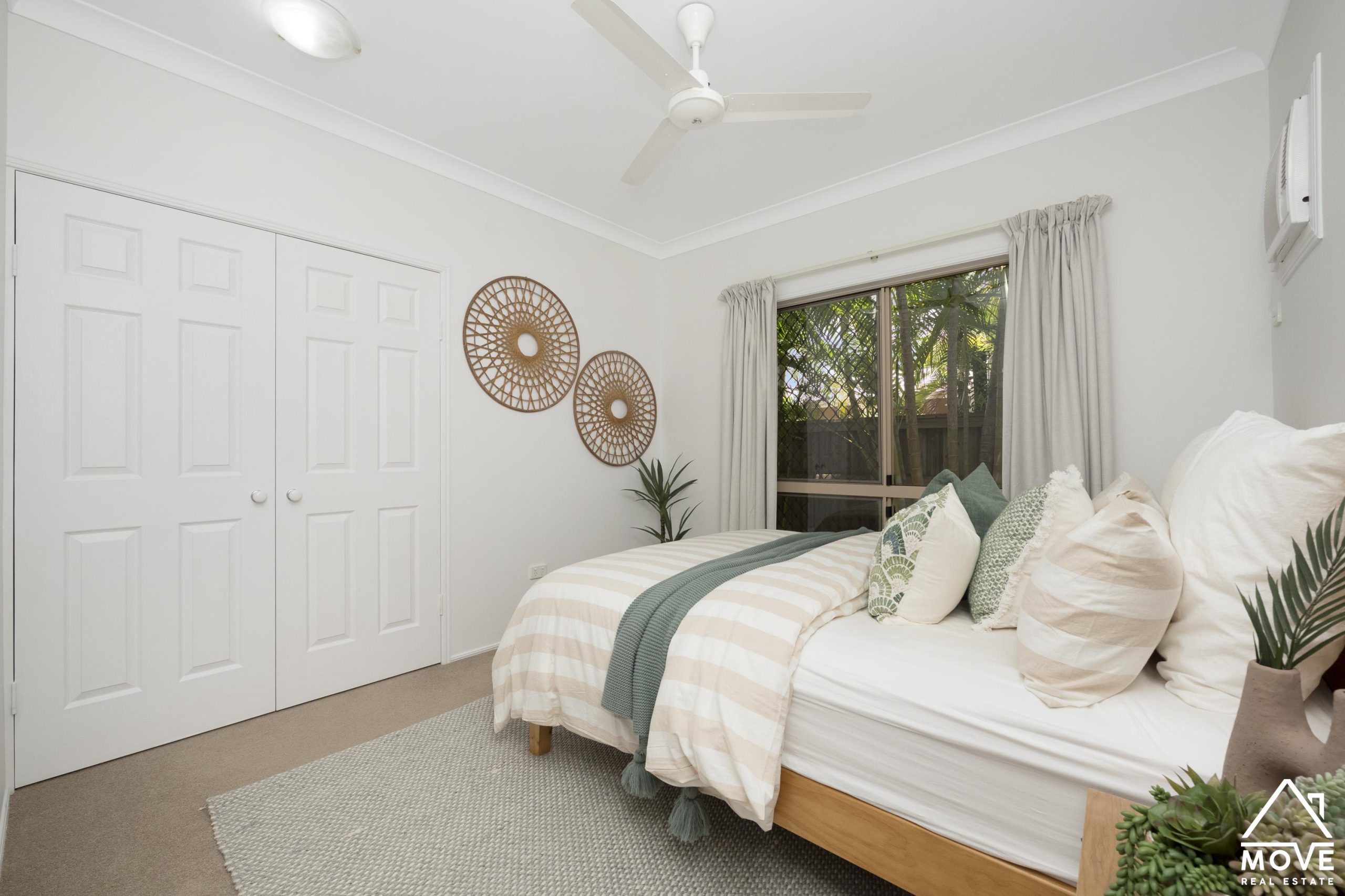 47 Bamboo Crescent, MOUNT LOUISA, QLD 4814 AUS