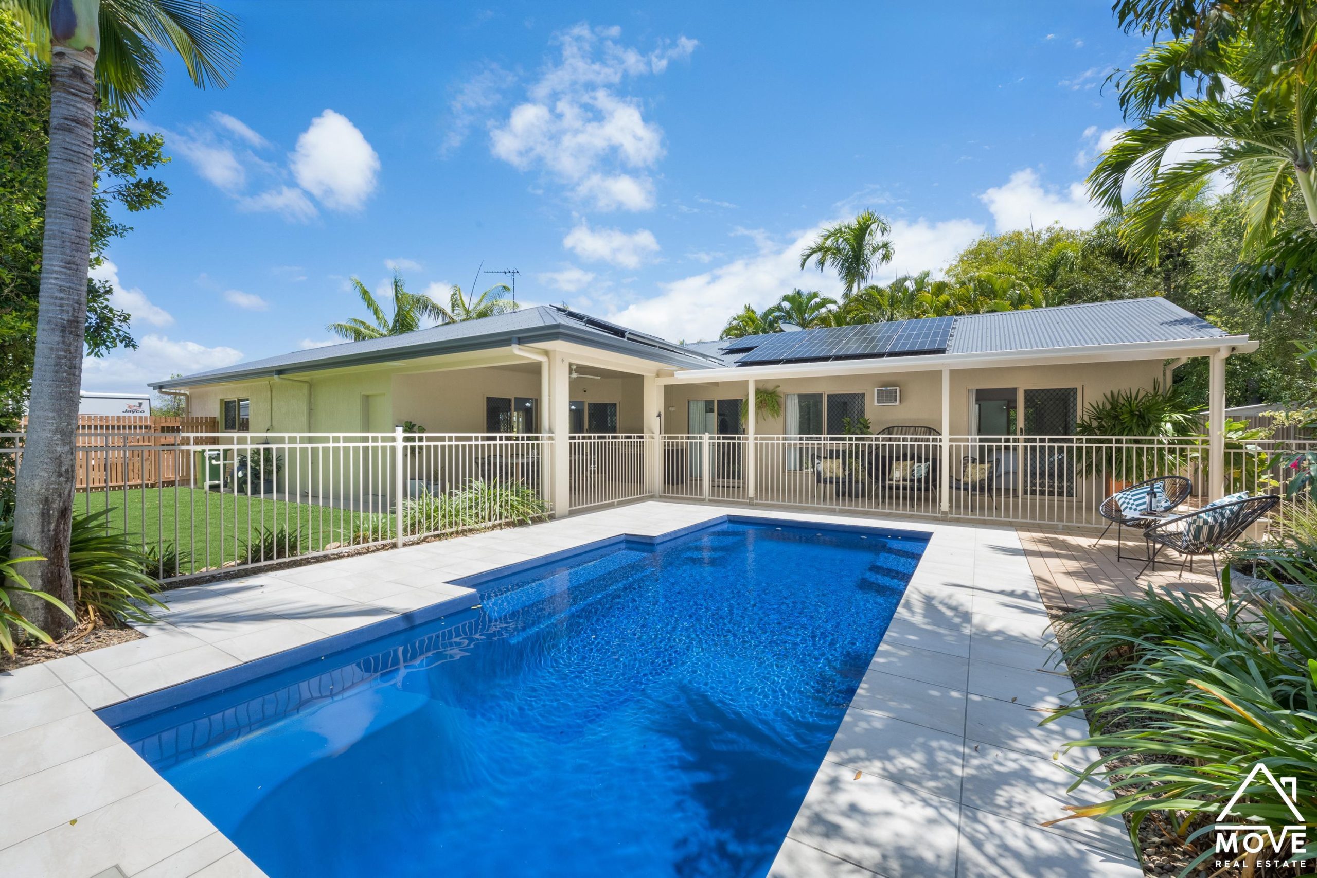 47 Bamboo Crescent, MOUNT LOUISA, QLD 4814 AUS