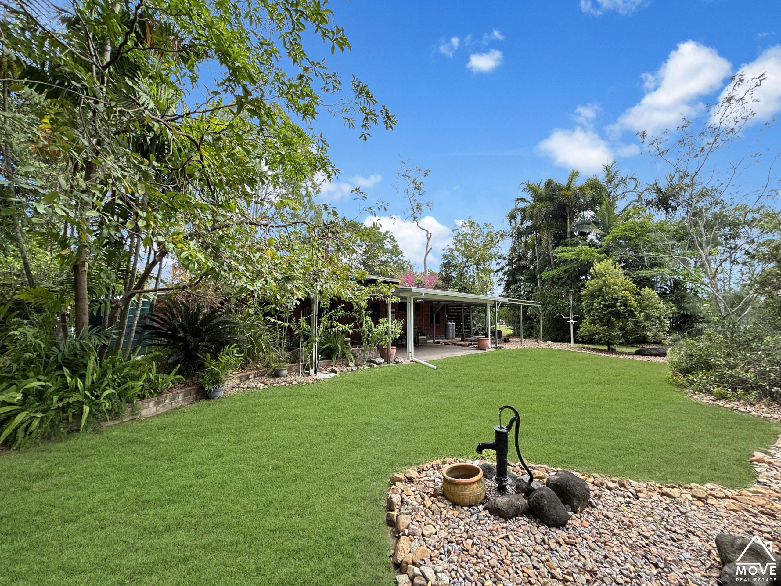 4 Bernborough Court, KELSO, QLD 4815 AUS