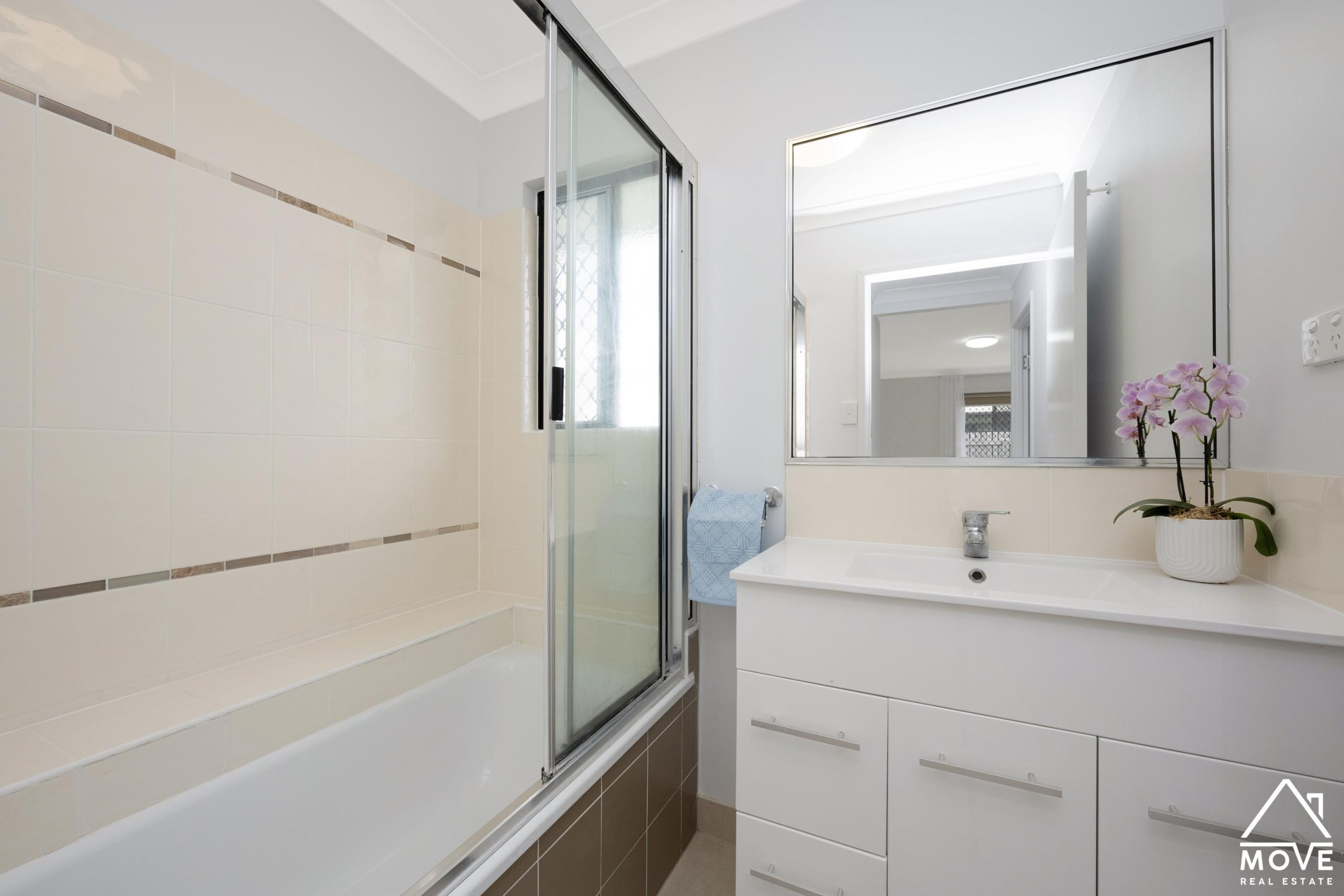 70 Ellsworth Drive, MOUNT LOUISA, QLD 4814 AUS