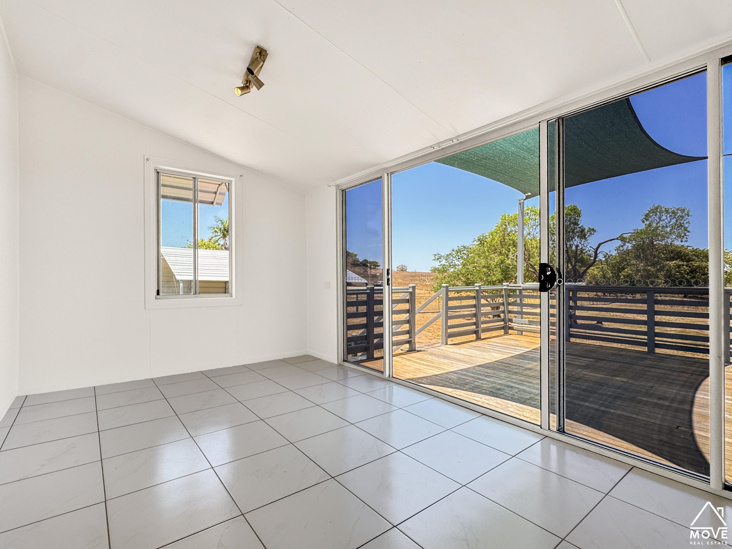 29 Clara Road, MOSMAN PARK, QLD 4820 AUS