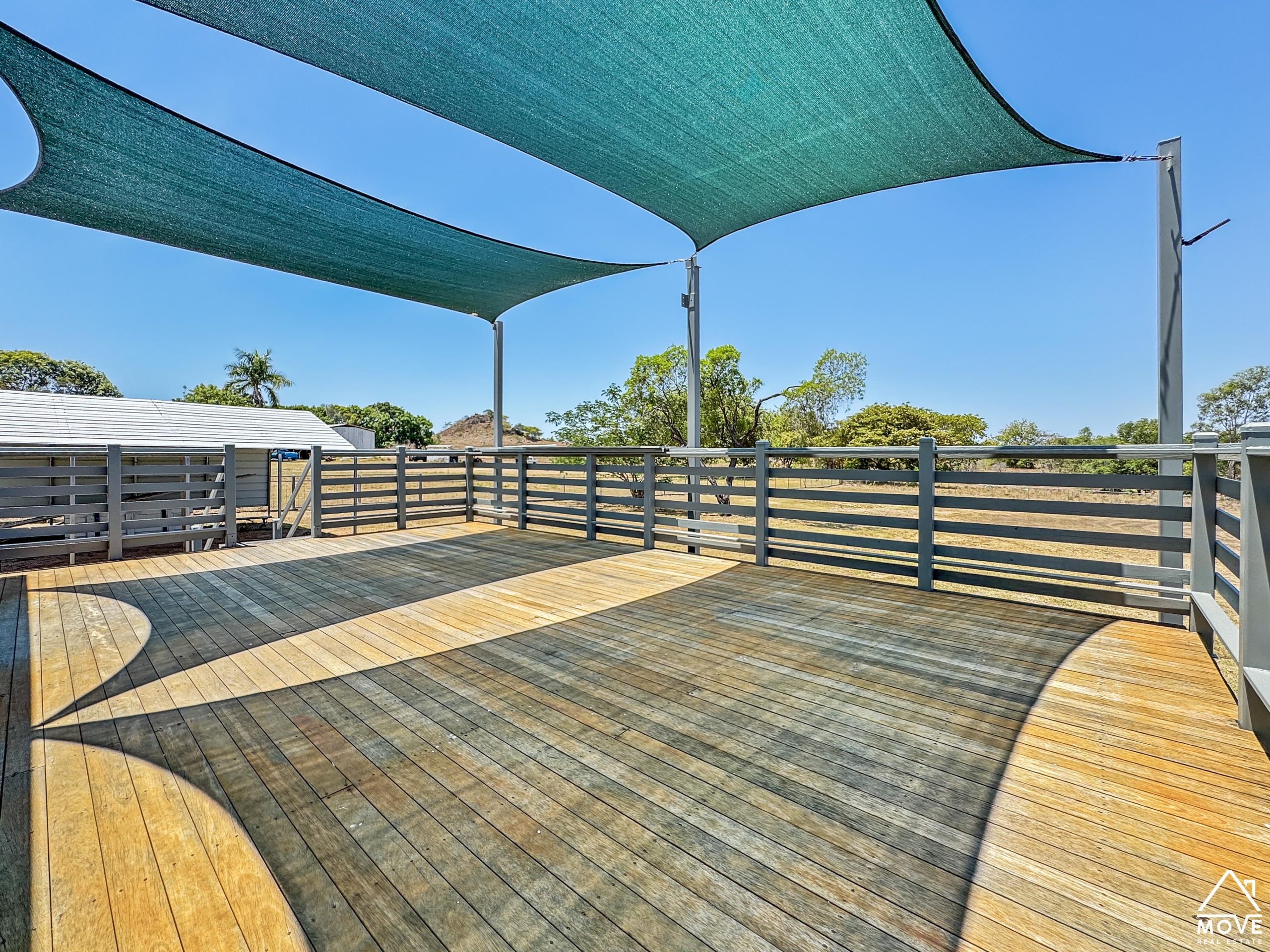 29 Clara Road, MOSMAN PARK, QLD 4820 AUS