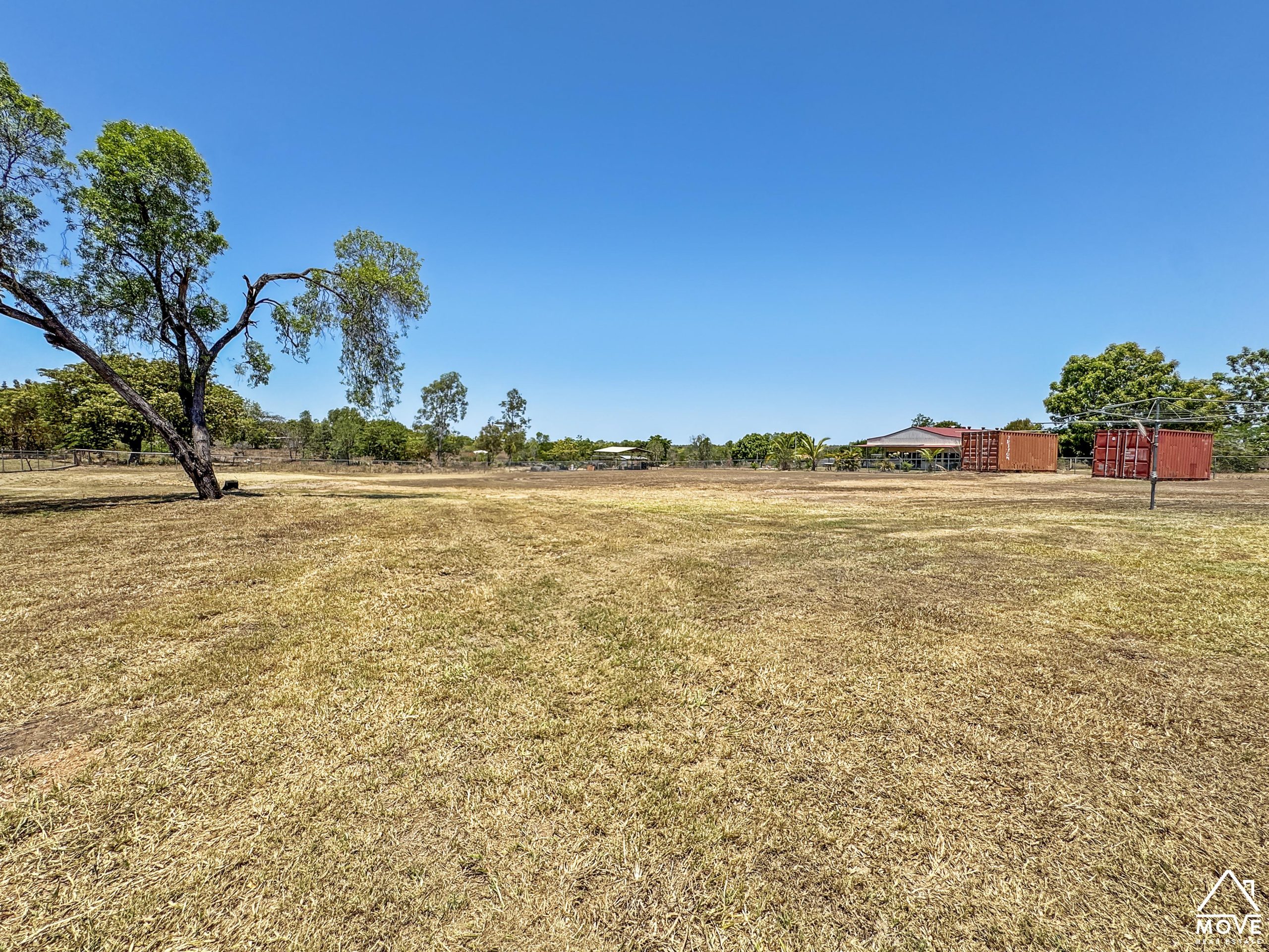 29 Clara Road, MOSMAN PARK, QLD 4820 AUS