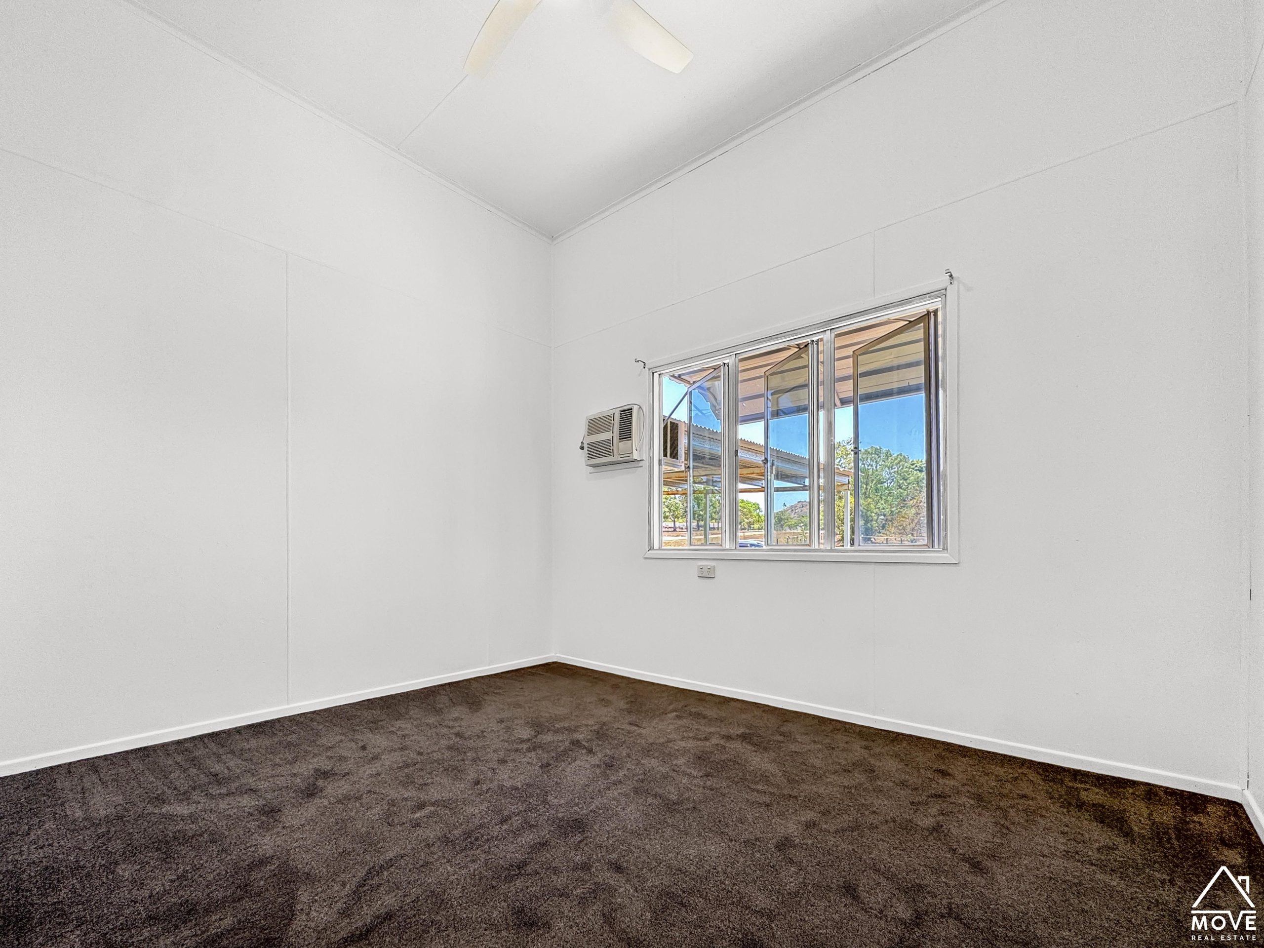 29 Clara Road, MOSMAN PARK, QLD 4820 AUS