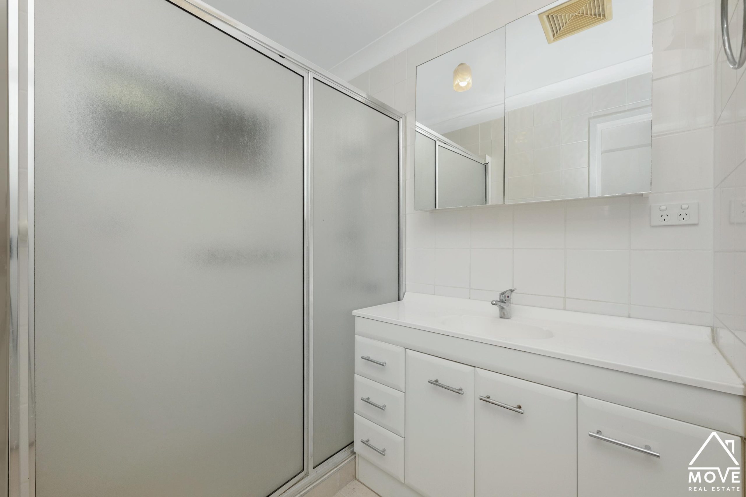 19 Pine Street, KIRWAN, QLD 4817 AUS