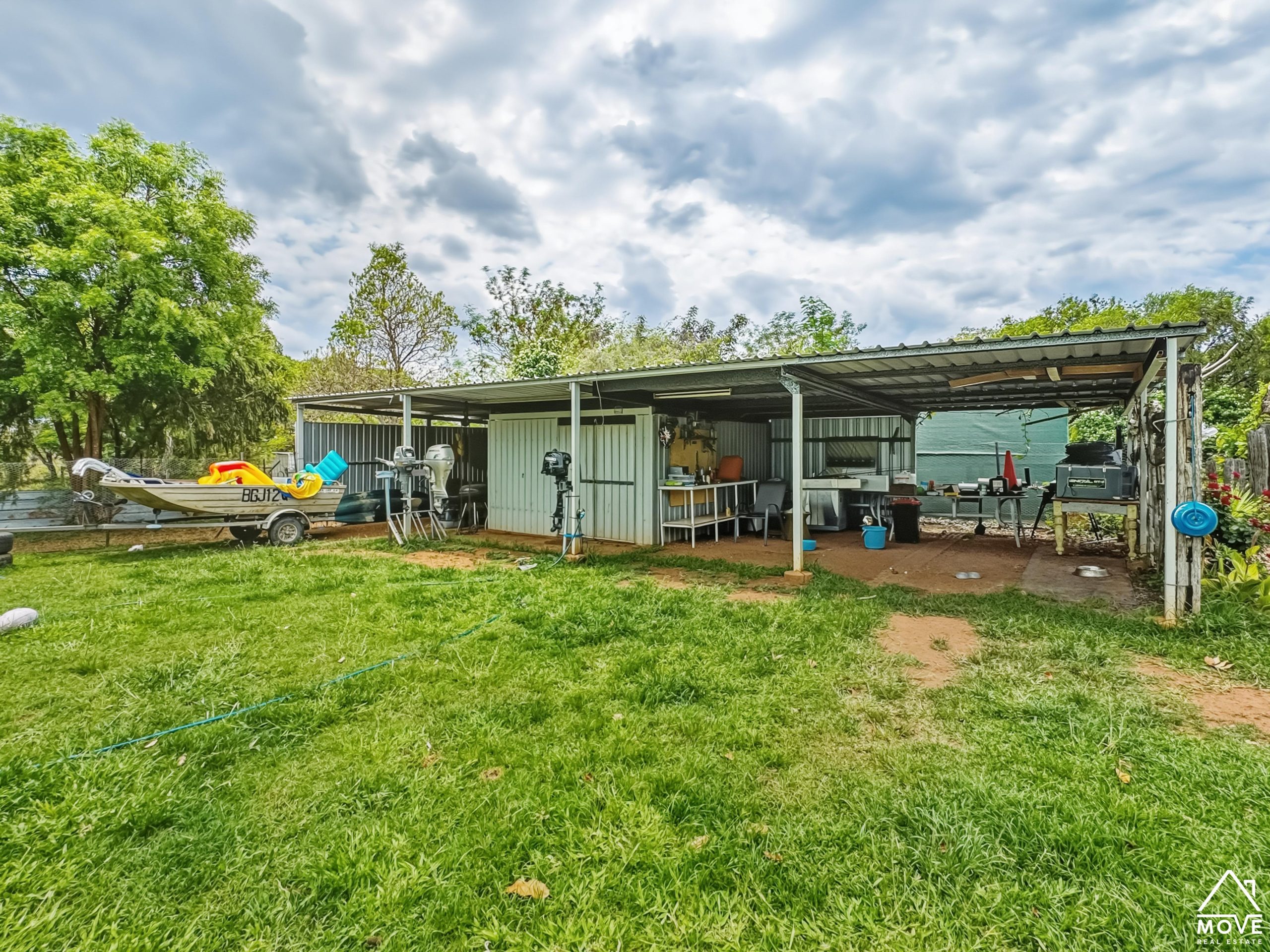 6 Devereux Street, QUEENTON, QLD 4820 AUS