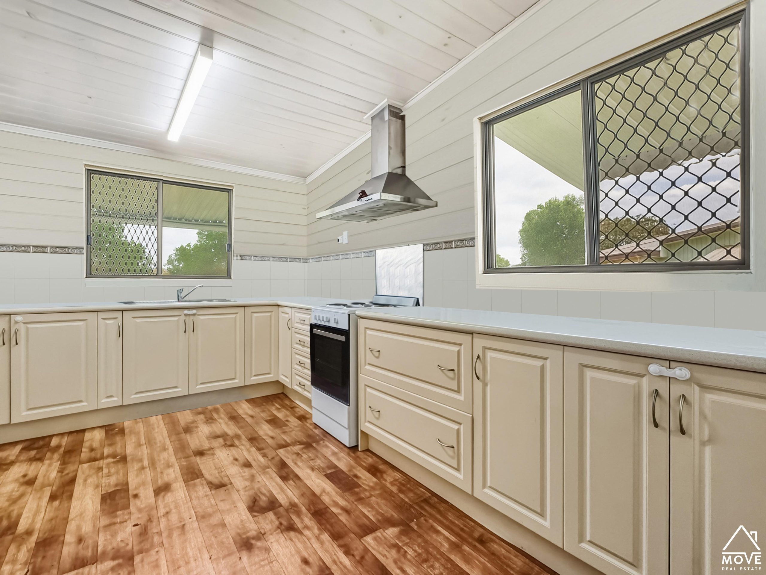 6 Devereux Street, QUEENTON, QLD 4820 AUS