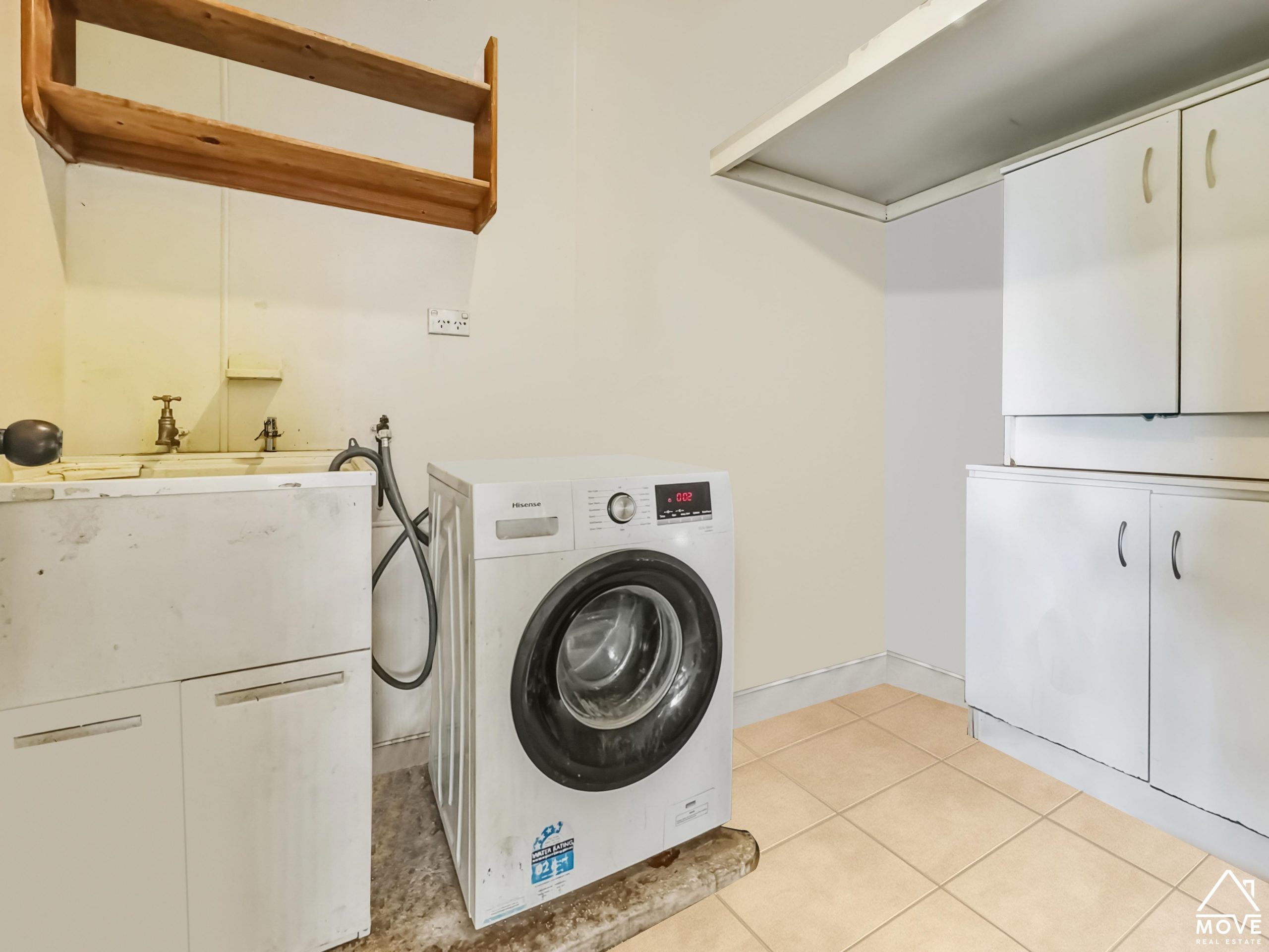 6 Devereux Street, QUEENTON, QLD 4820 AUS