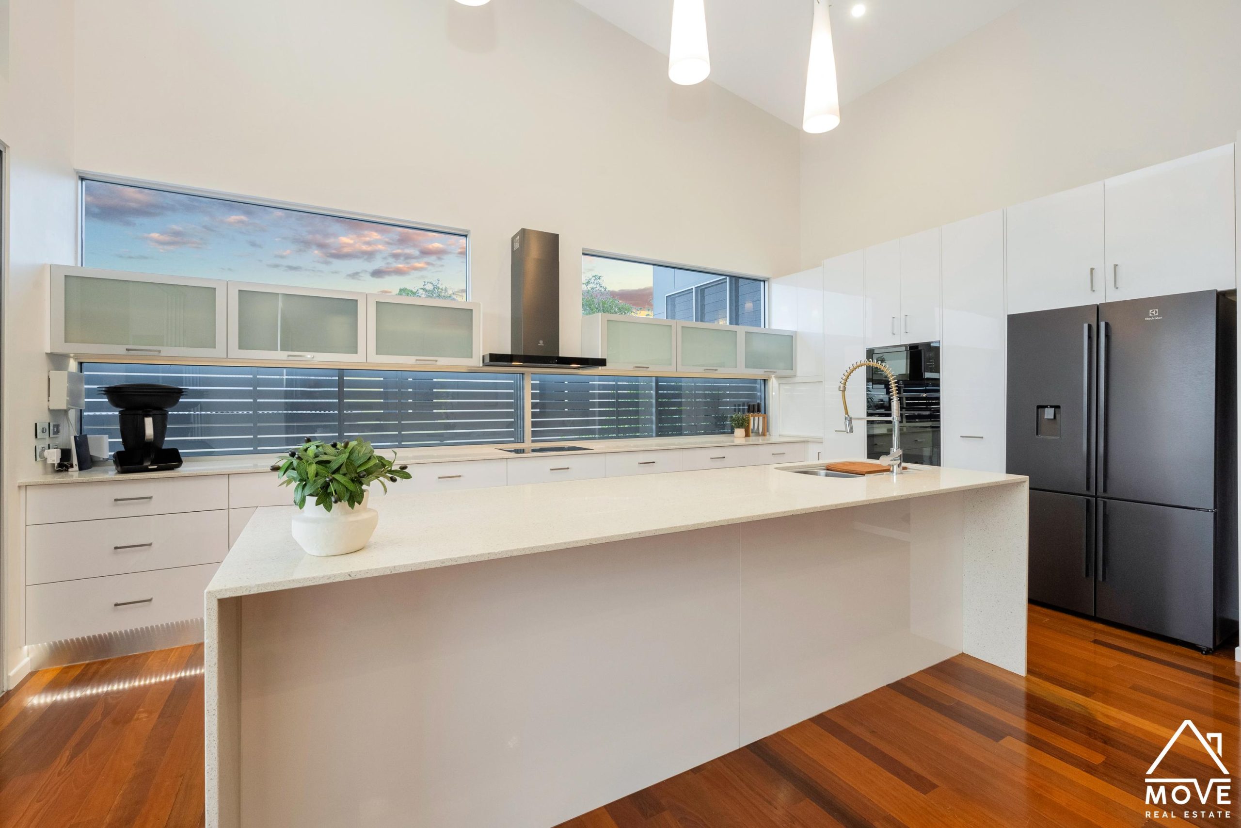 35 Nettleton Street, MOUNT LOUISA, QLD 4814 AUS