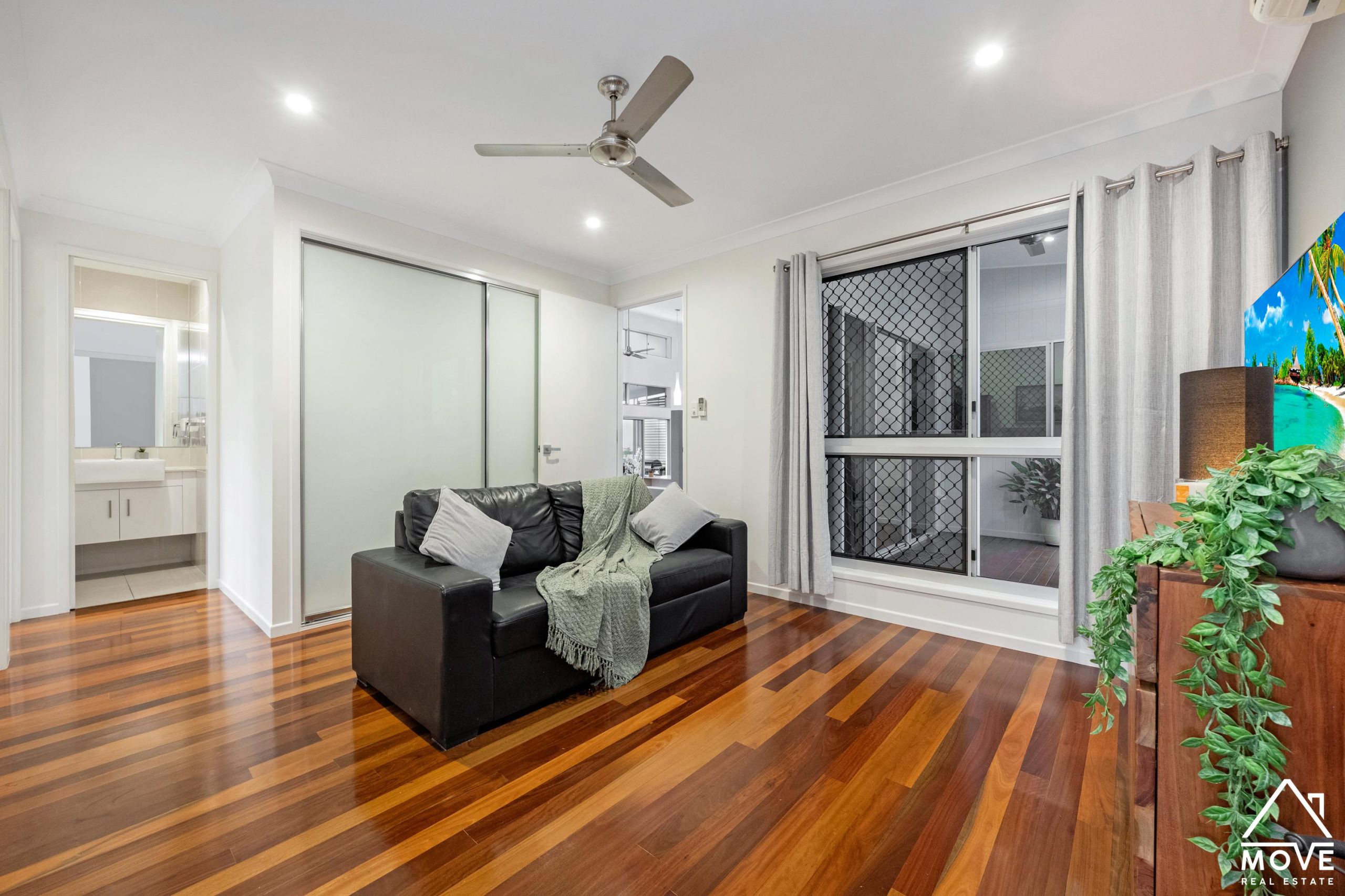 35 Nettleton Street, MOUNT LOUISA, QLD 4814 AUS