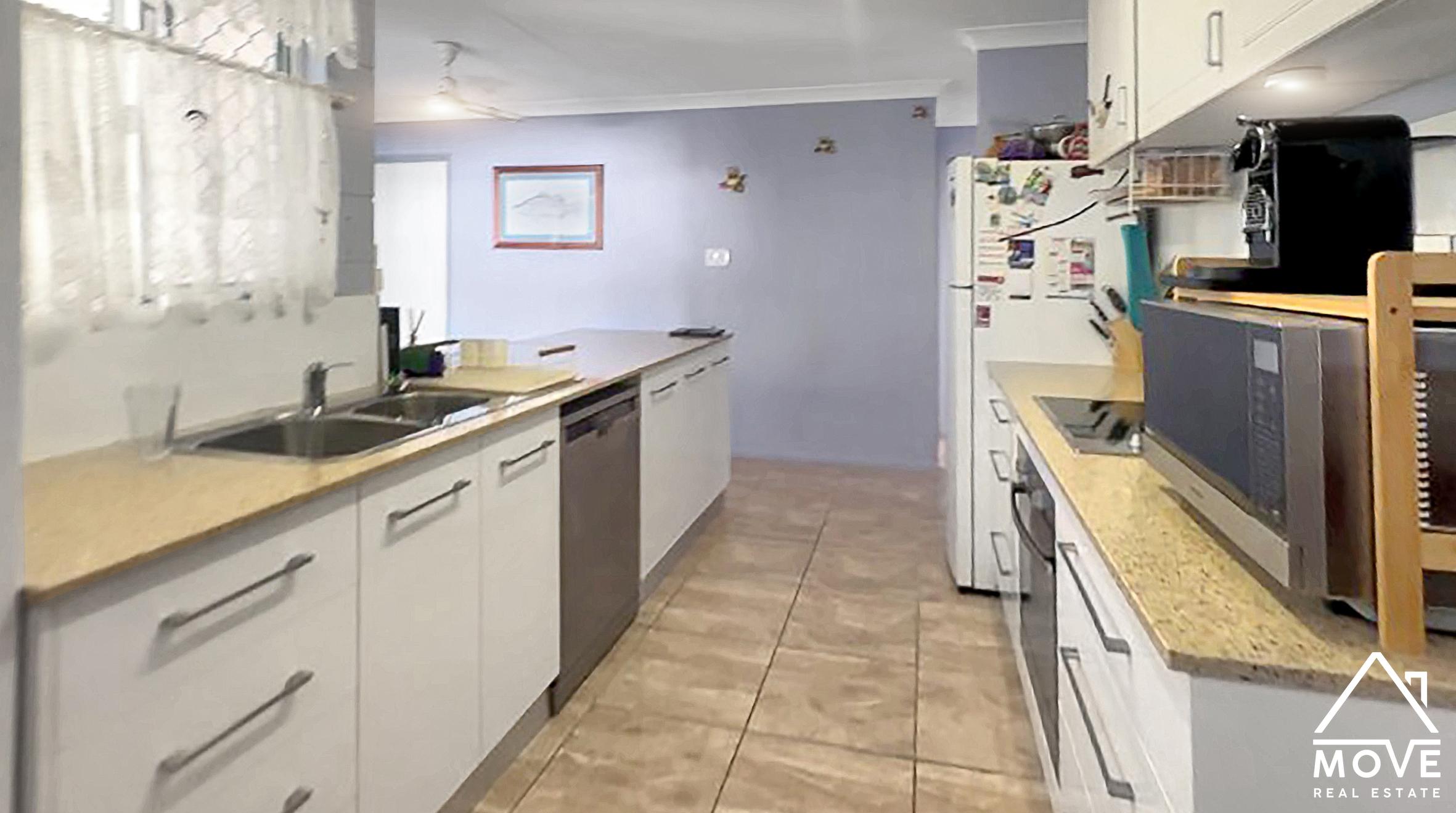 25 Doncaster Way, MOUNT LOUISA, QLD 4814 AUS