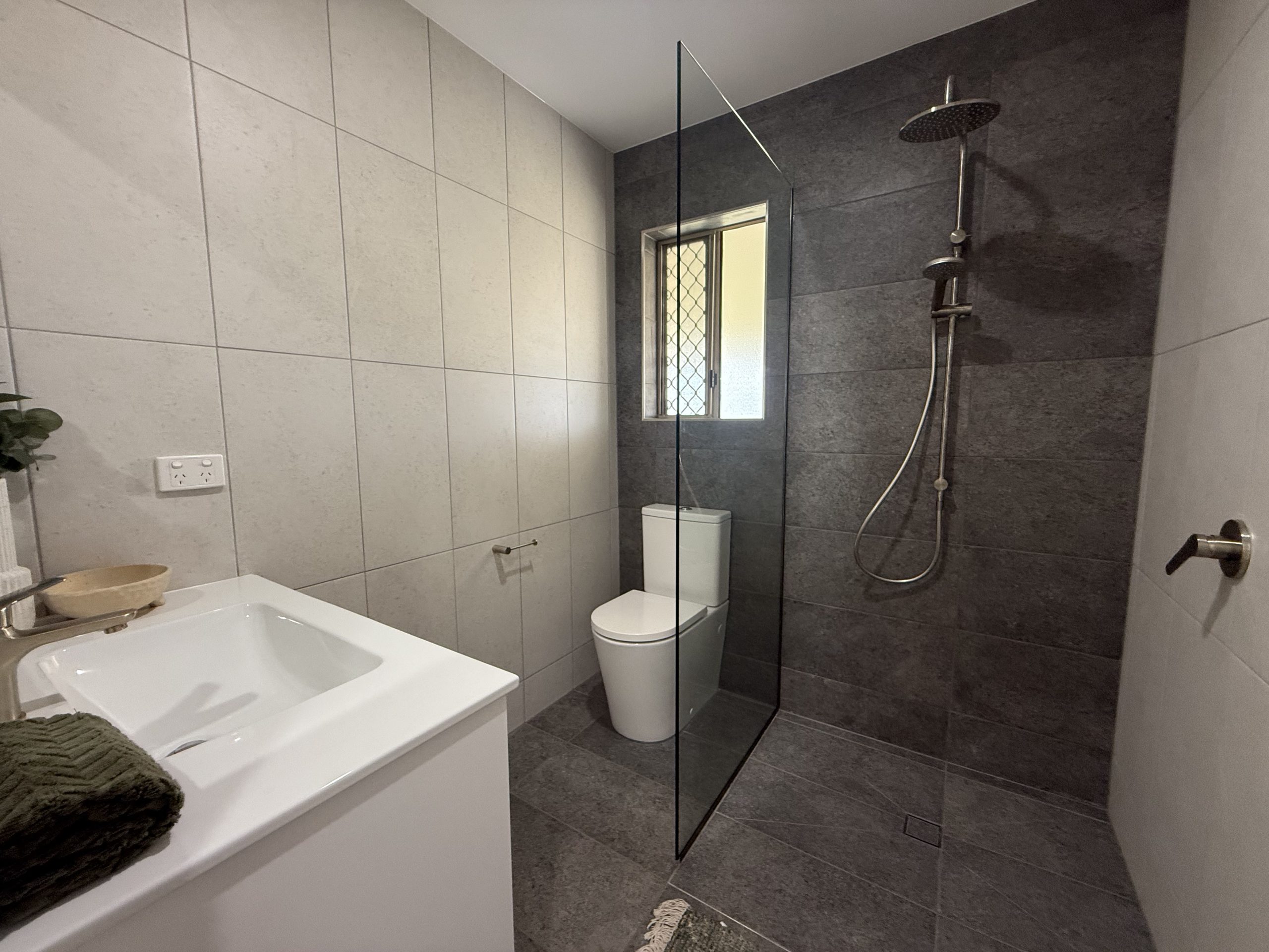 4 Chiquita Avenue, RASMUSSEN, QLD 4815 AUS