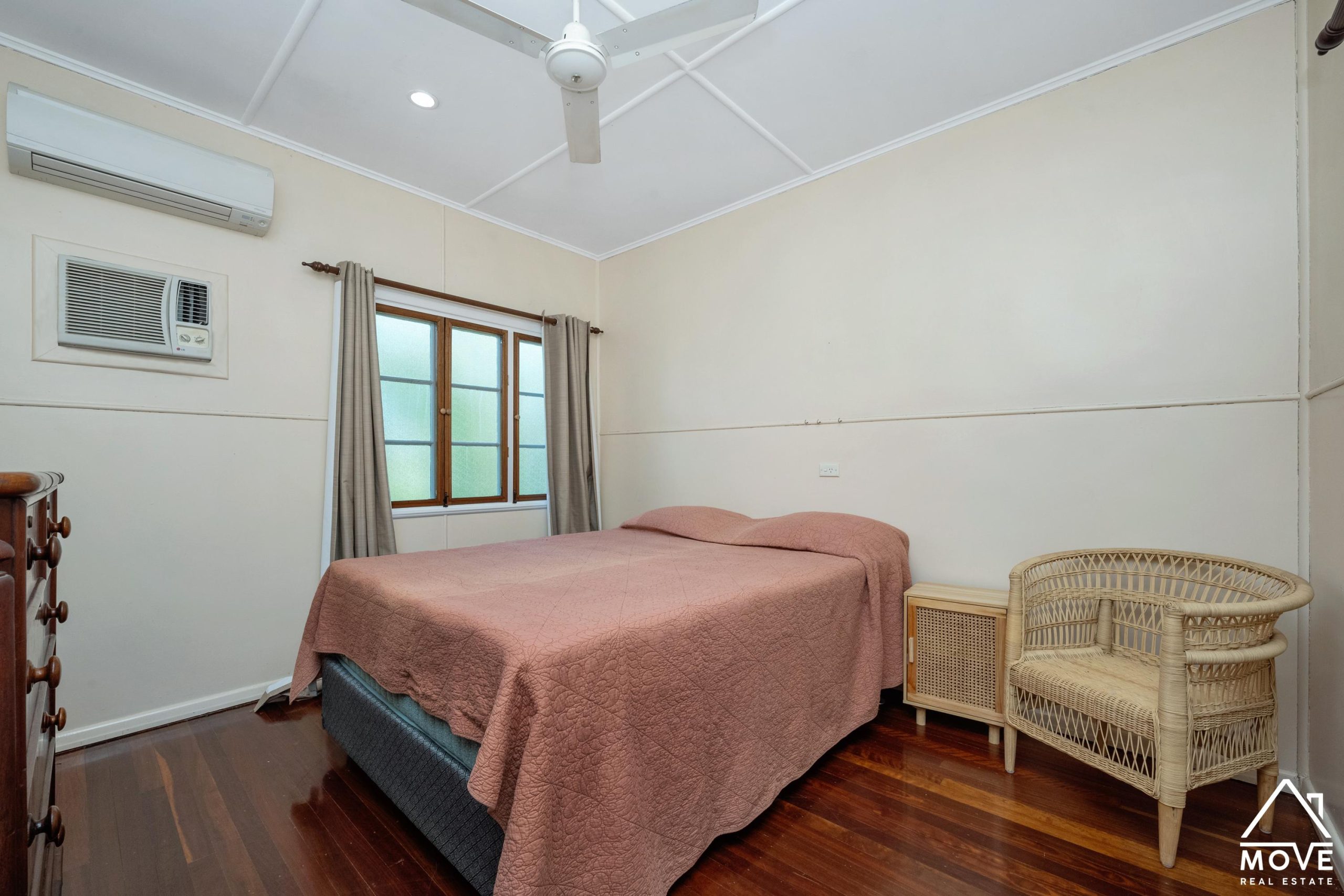 14 O'Connor Street, ROSSLEA, QLD 4812 AUS