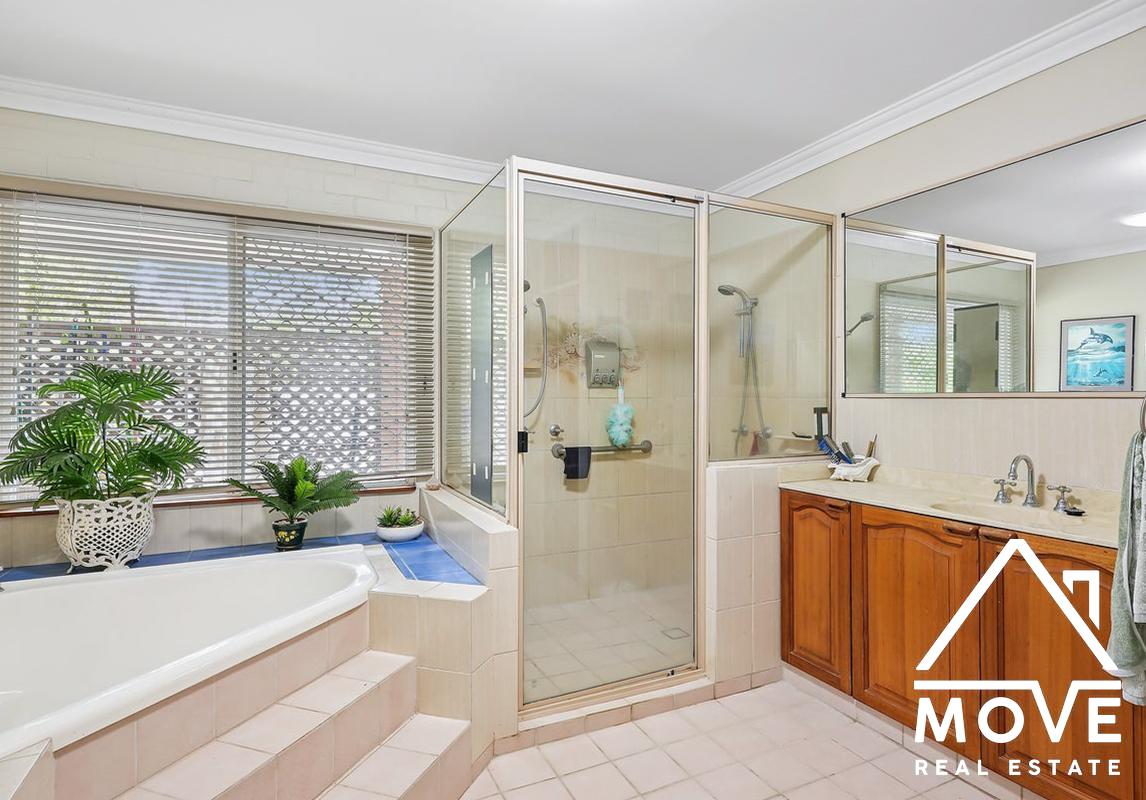 12 Frendon Parade, MOUNT LOW, QLD 4818 AUS