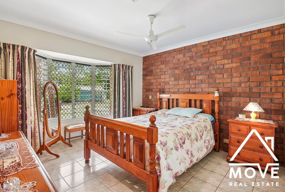 12 Frendon Parade, MOUNT LOW, QLD 4818 AUS