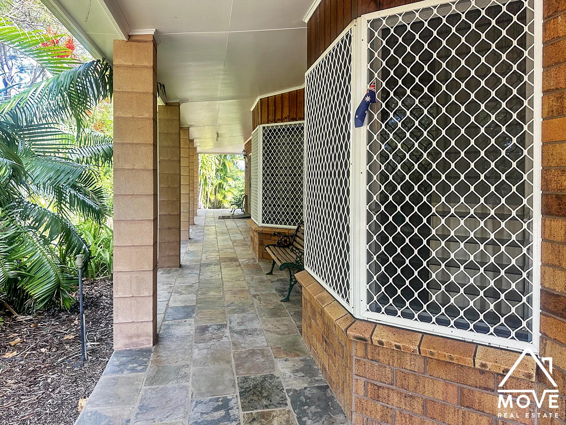 12 Frendon Parade, MOUNT LOW, QLD 4818 AUS