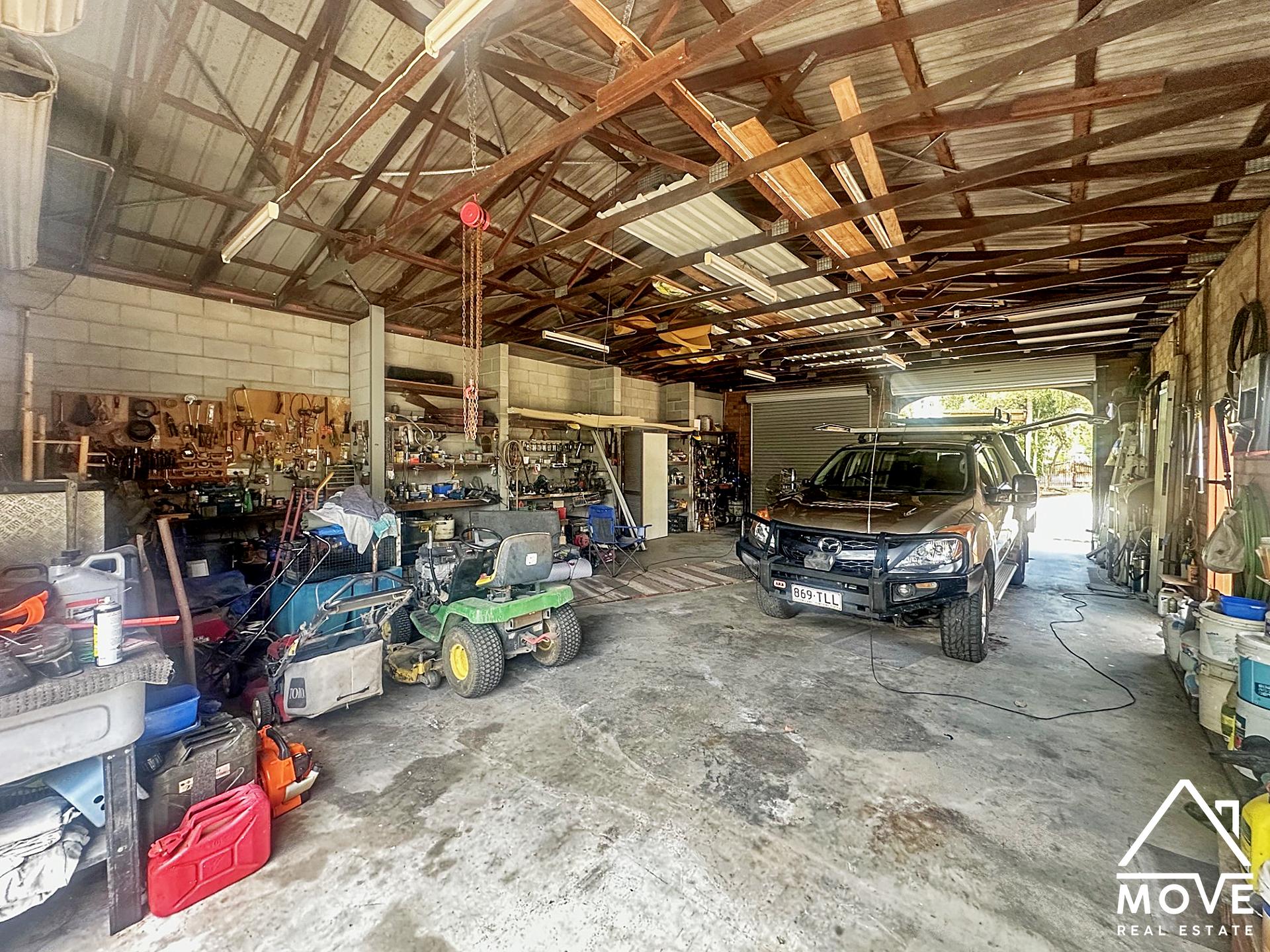 12 Frendon Parade, MOUNT LOW, QLD 4818 AUS