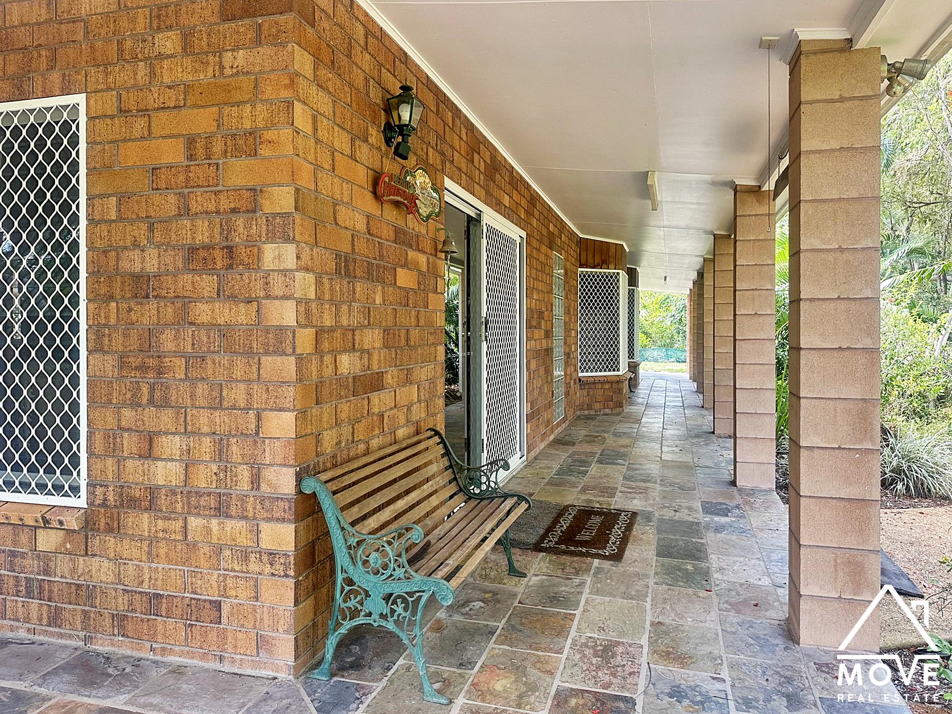 12 Frendon Parade, MOUNT LOW, QLD 4818 AUS