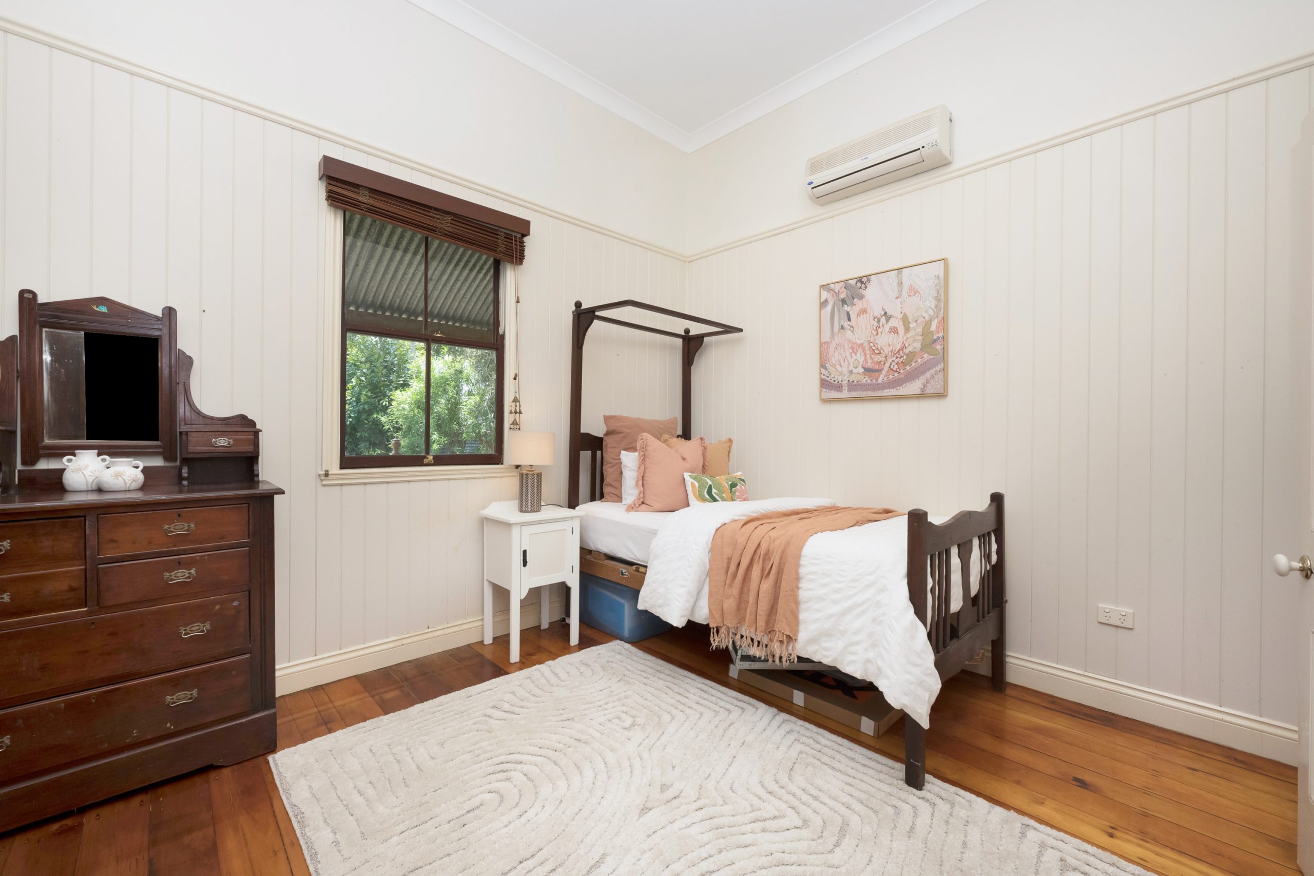 13 Kellys Road, QUEENTON, QLD 4820 AUS