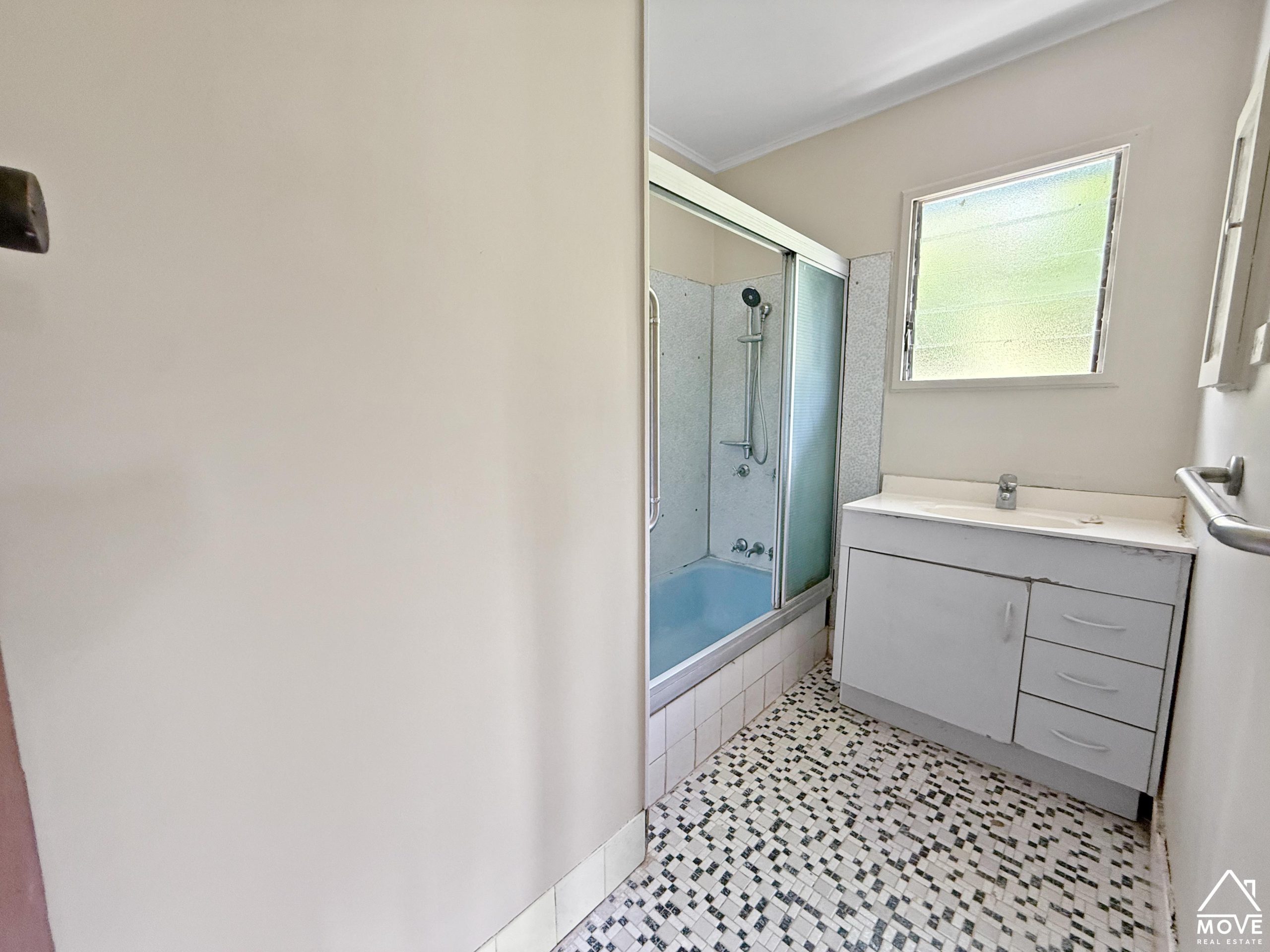 20 Green Street, WEST END, QLD 4810 AUS