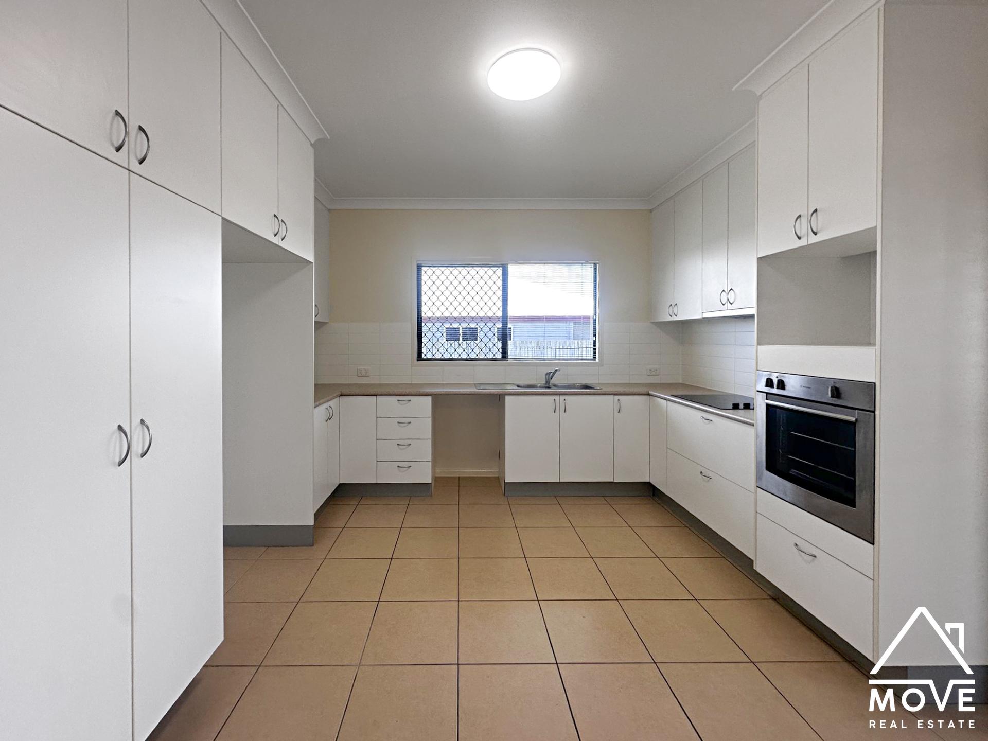 72 Corbett Street, MOUNT LOUISA, QLD 4814 AUS